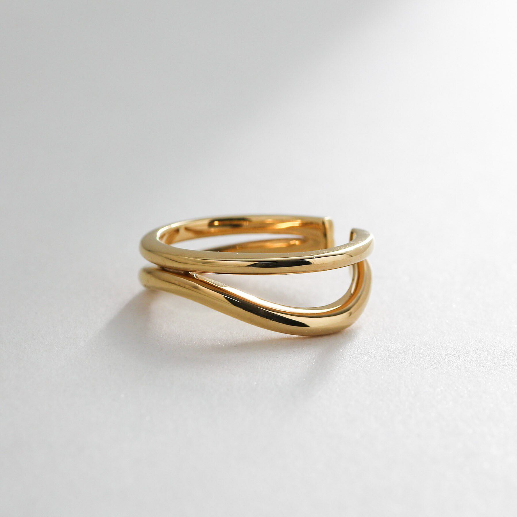 COCOSHNIK「シルバー ダブルフープS字 イヤーカフ」|イヤリング|