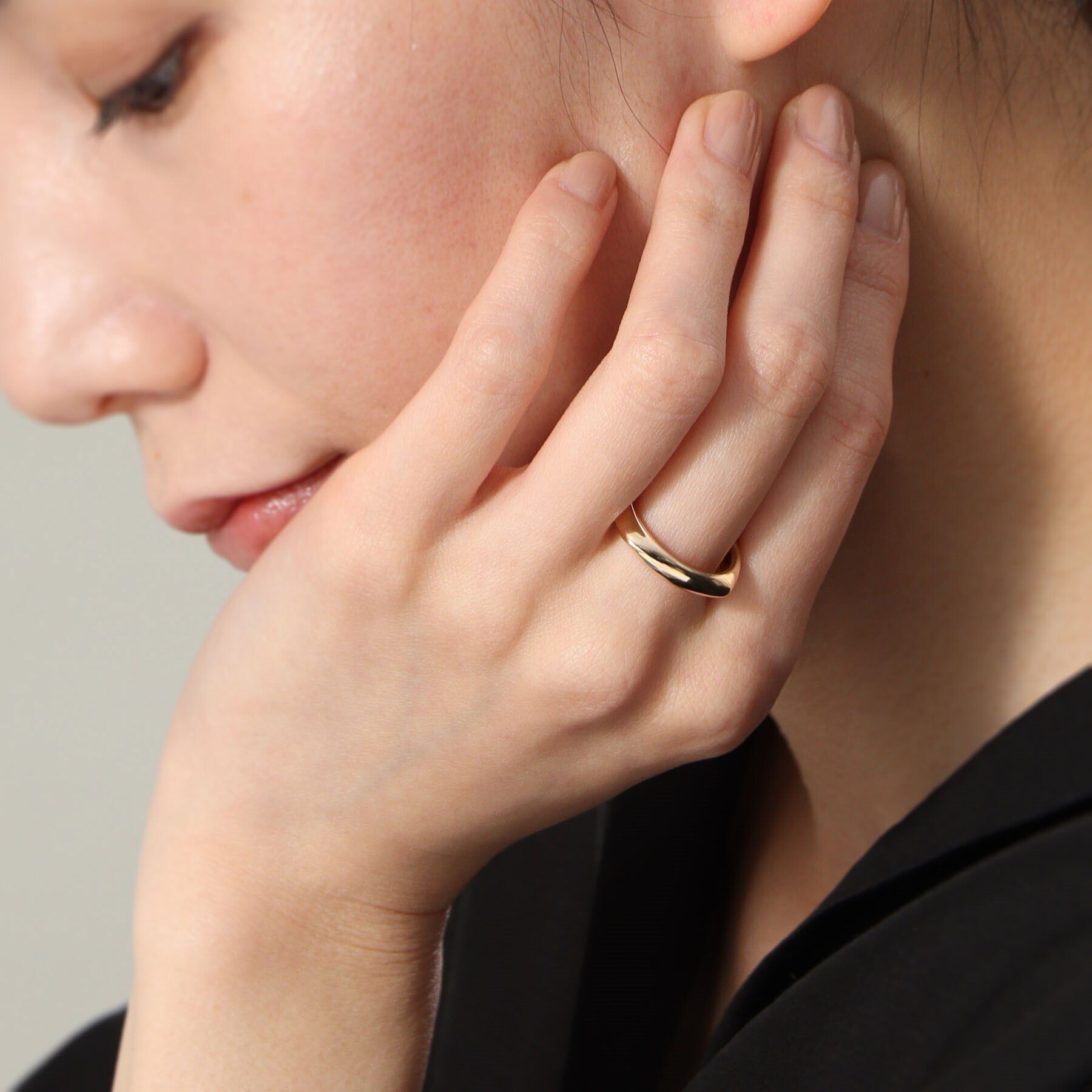 COCOSHNIK「K10クッションシェイプボリューム イヤーカフ大」|イヤリング|