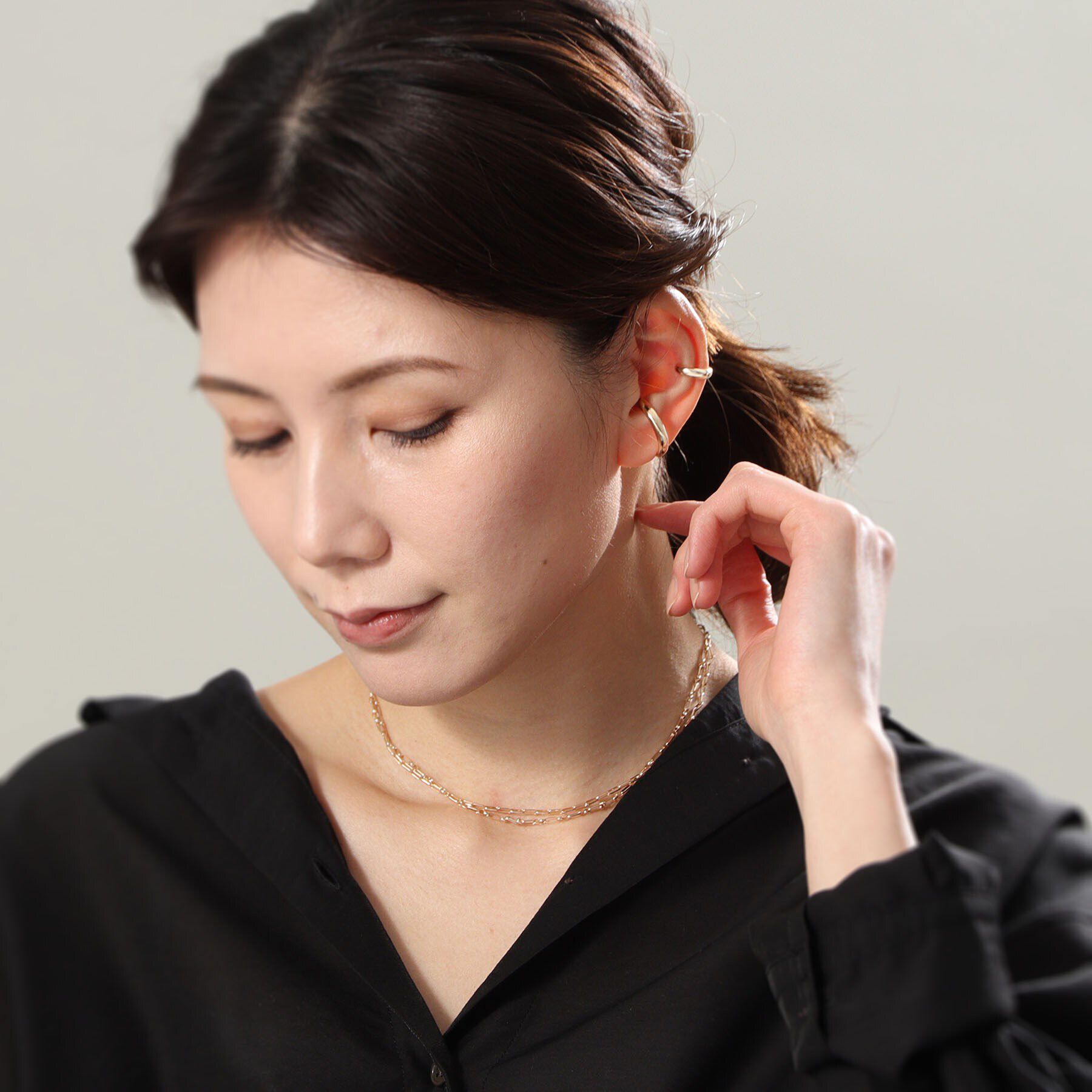 COCOSHNIK「K10クッションシェイプボリューム イヤーカフ大」|イヤリング|