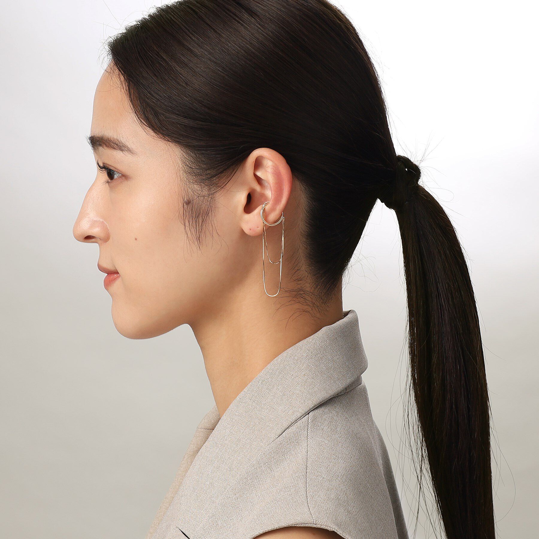 COCOSHNIK「K10コンパクトチェーン ドレープイヤーカフ」|イヤリング|