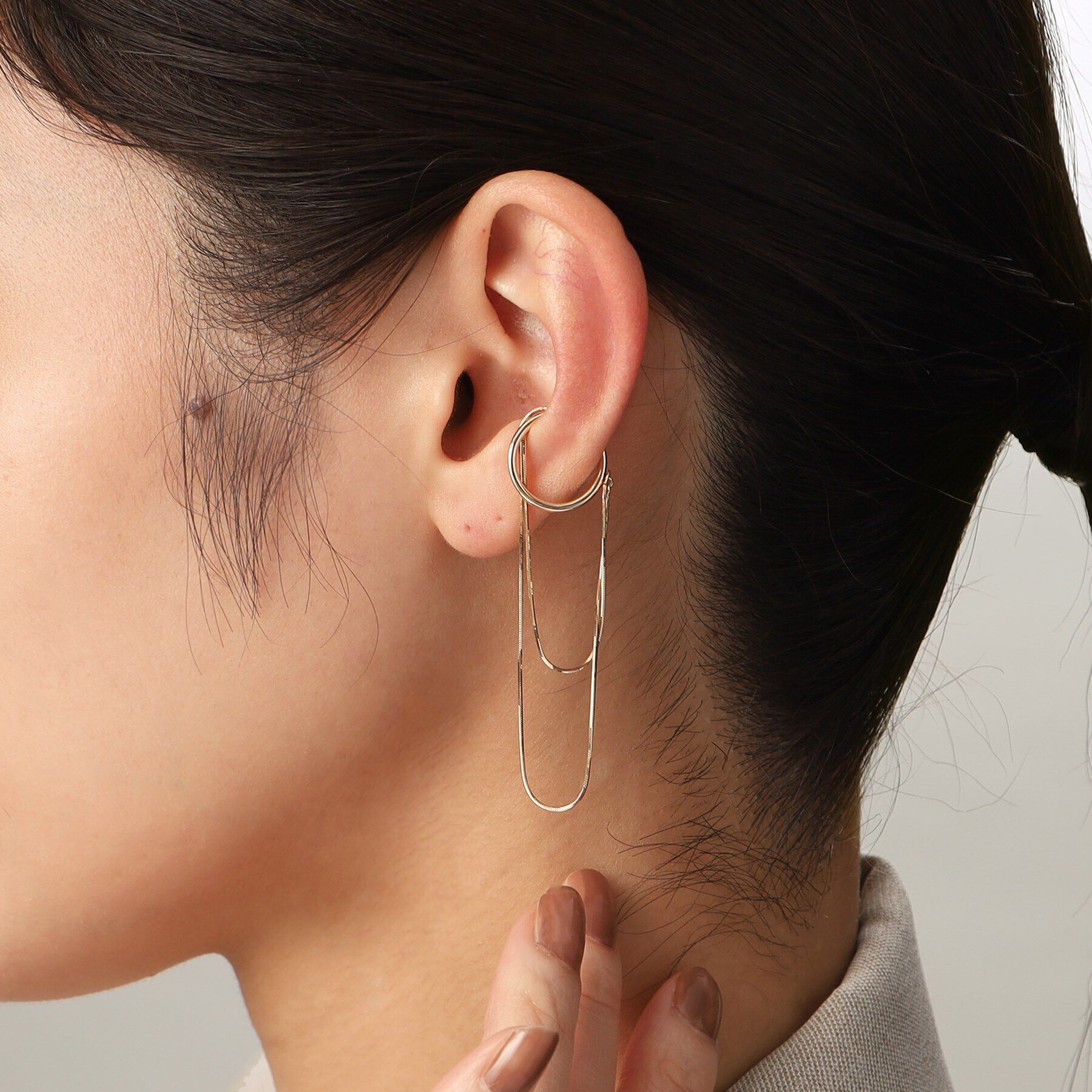 COCOSHNIK「K10コンパクトチェーン ドレープイヤーカフ」|イヤリング|