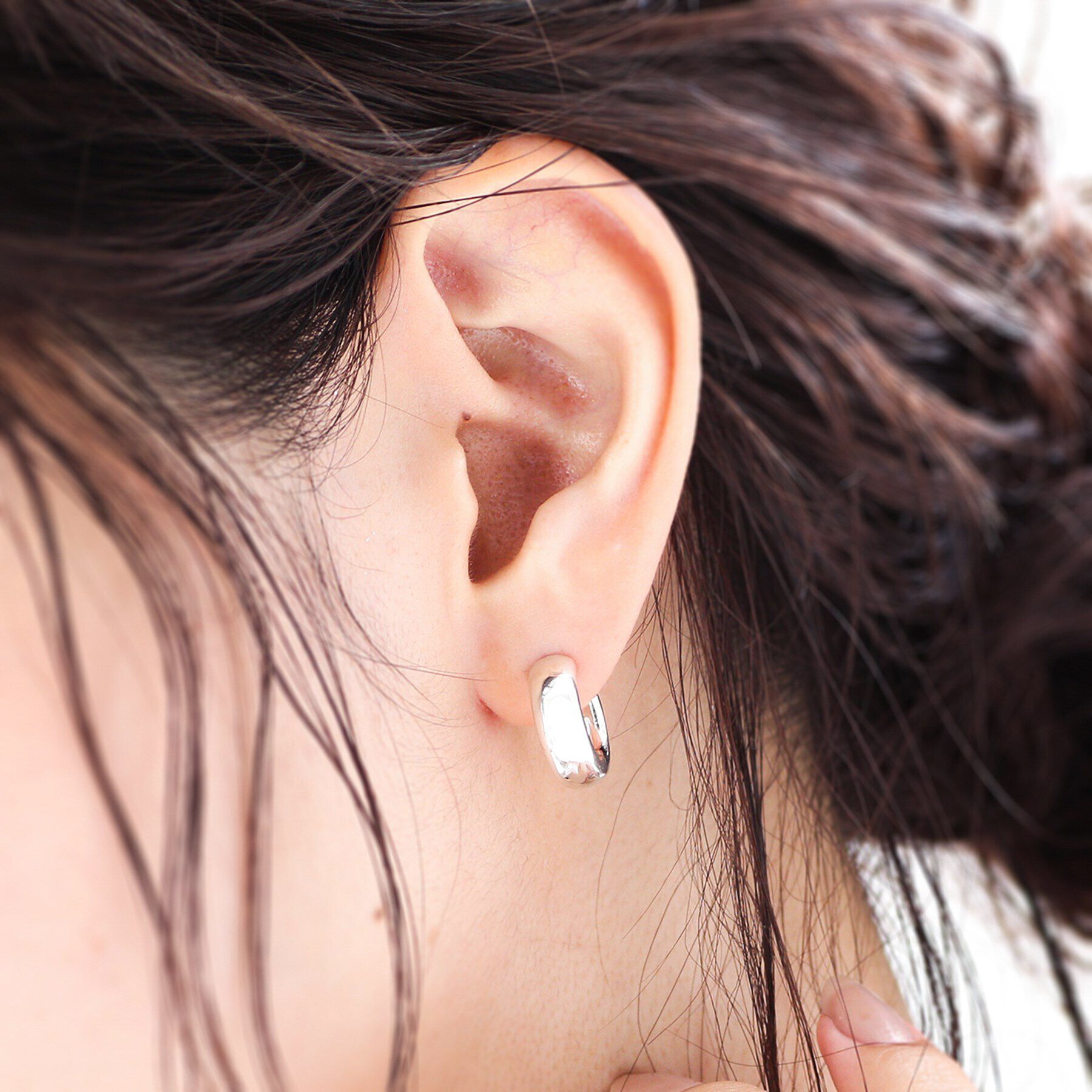 COCOSHNIK ONKITSCH「シルバー スモールフープ プランプピアス」|ピアス|