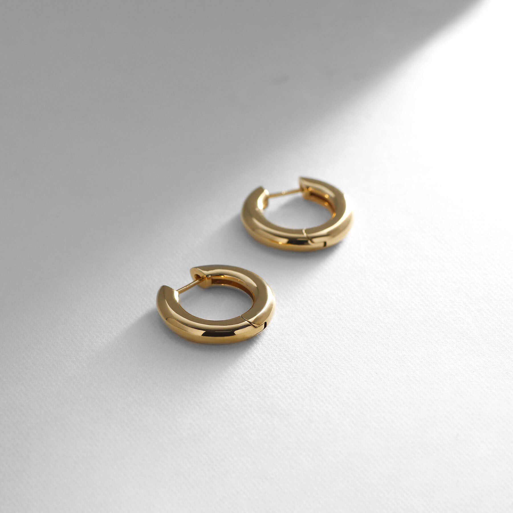 COCOSHNIK ONKITSCH「シルバー ハギーフープ ラウンドピアス GP」|ピアス|