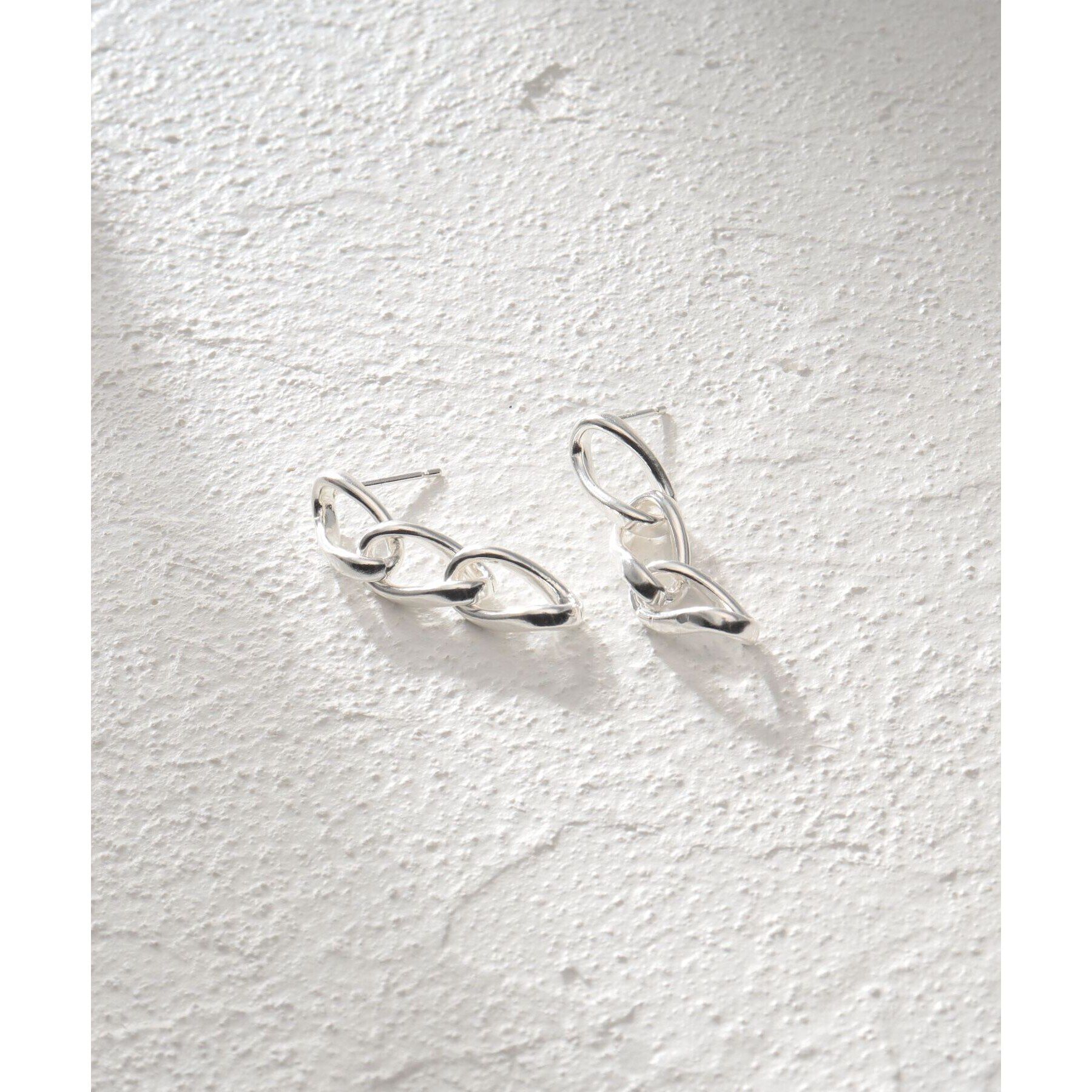 COCOSHNIK ONKITSCH「シルバー カーブチェーン ストレートピアス」|ピアス|