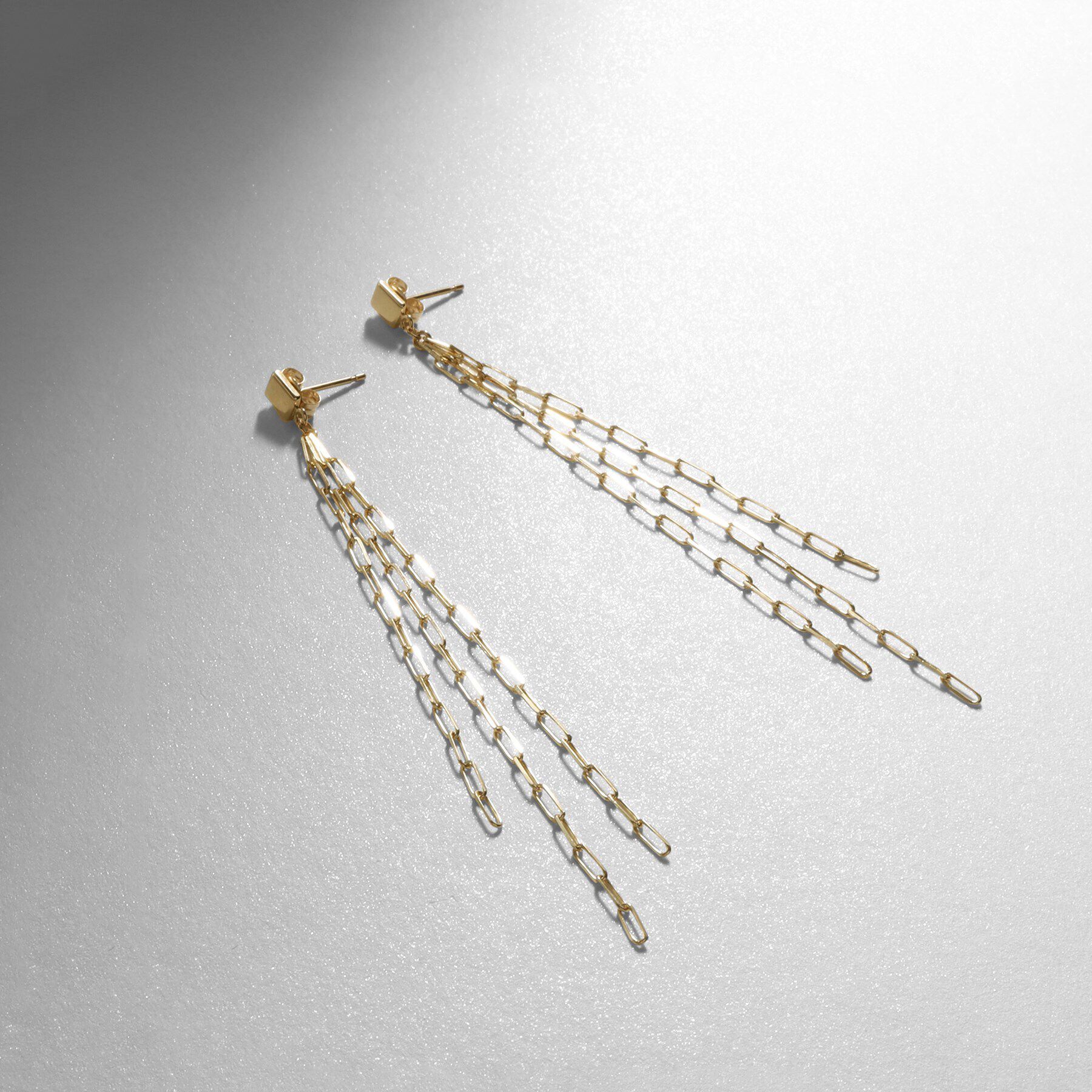 COCOSHNIK「K10プリムケーブルチェーンフリンジ スタッドピアス」|ピアス|