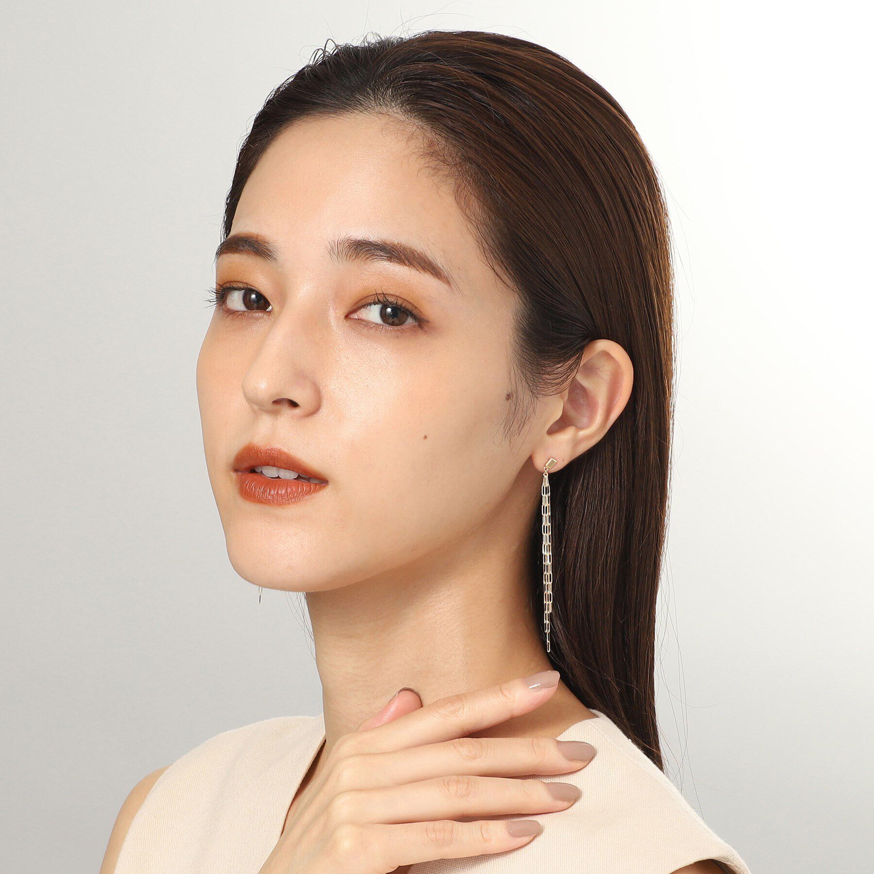 COCOSHNIK「K10プリムケーブルチェーンフリンジ スタッドピアス」|ピアス|