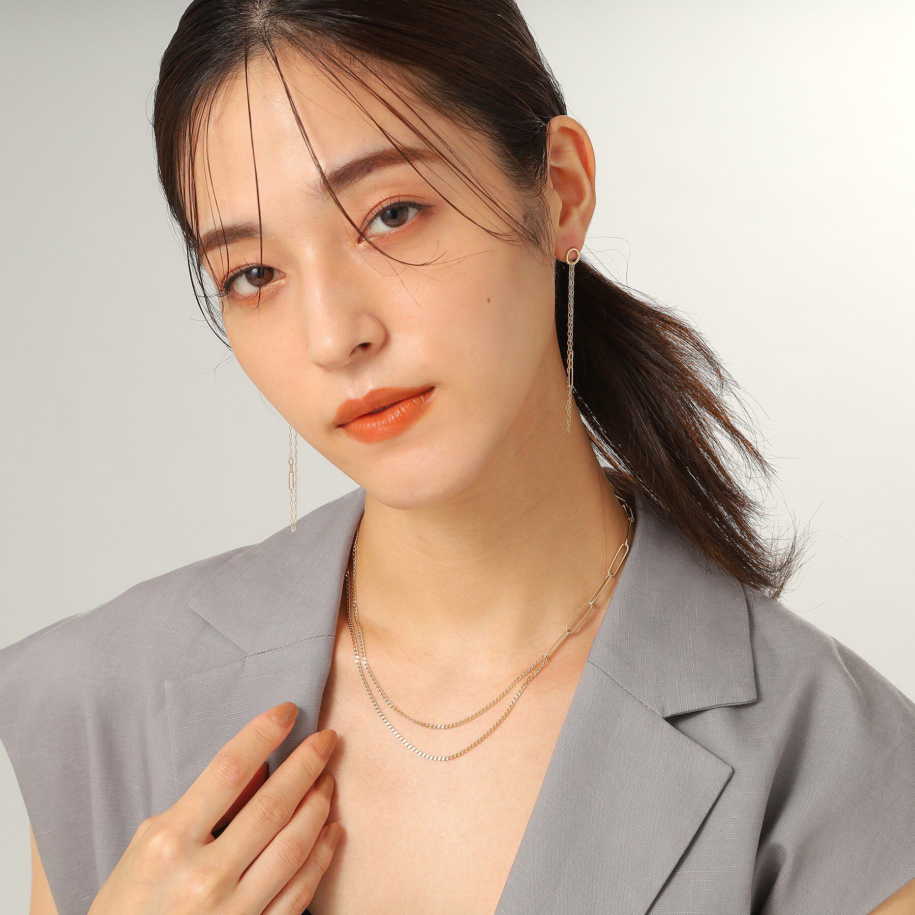 COCOSHNIK「K10中空サークルフックチェーン スタッドピアス」|ピアス|