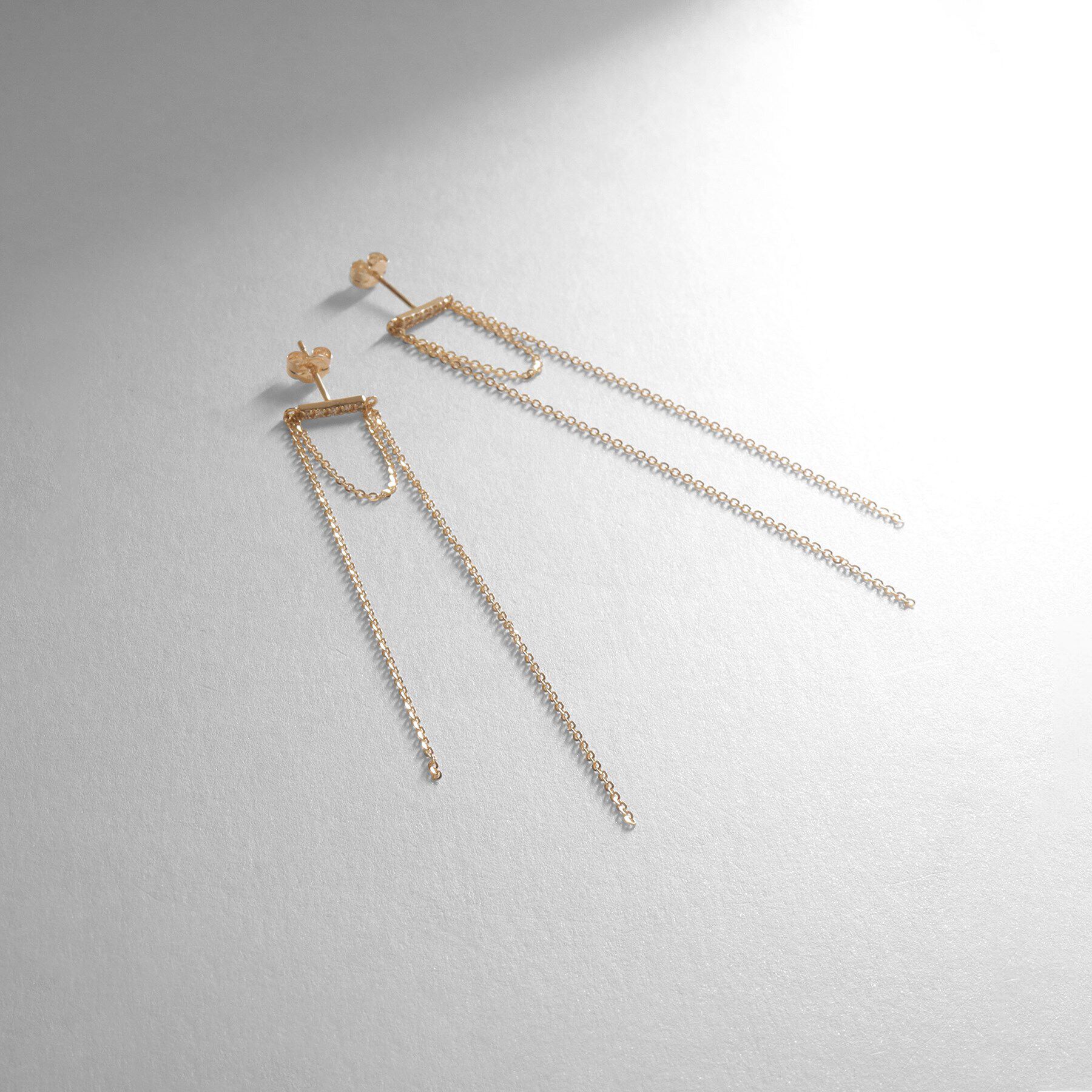 COCOSHNIK「K10ダイヤモンド トゥインクルフリンジ スタッドピアス」|ピアス|