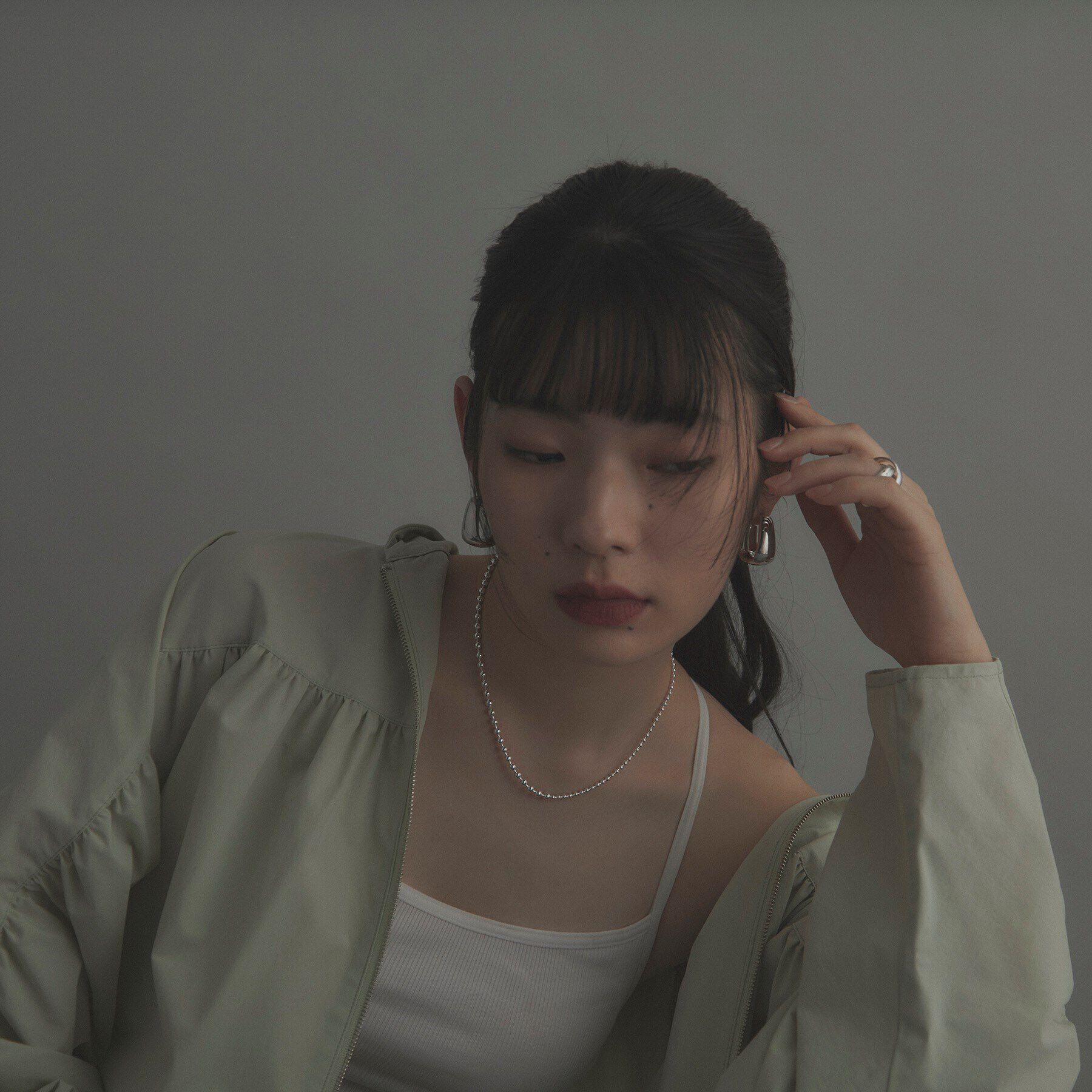 COCOSHNIK ONKITSCH「シルバー ホロウフープピアス トラペーズ」|ピアス|