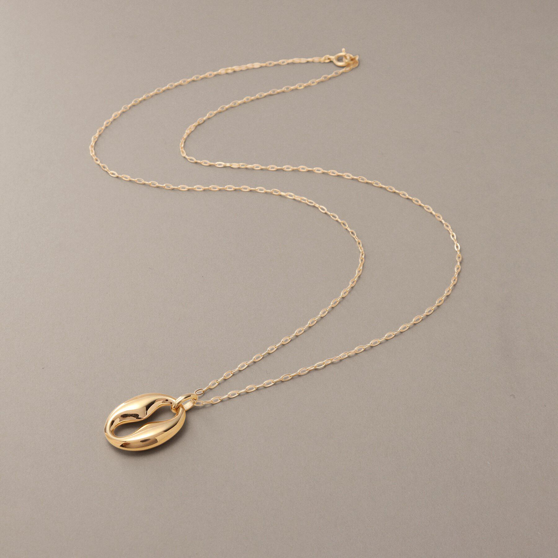 COCOSHNIK「K10中空マリンモチーフ ネックレス」|ネックレス|