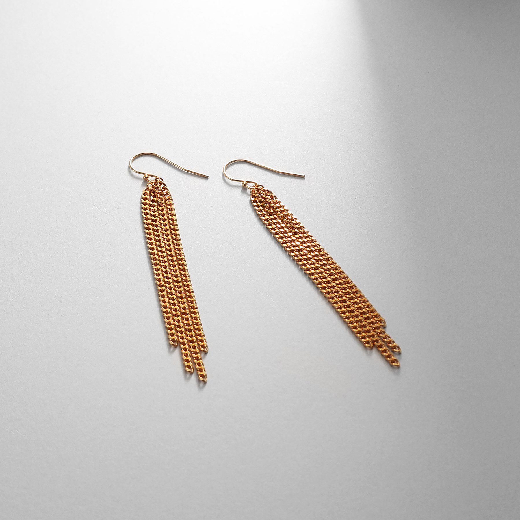 COCOSHNIK ONKITSCH「シルバー カーブチェーンフリンジピアス GP」|ピアス|ゴールド(600)