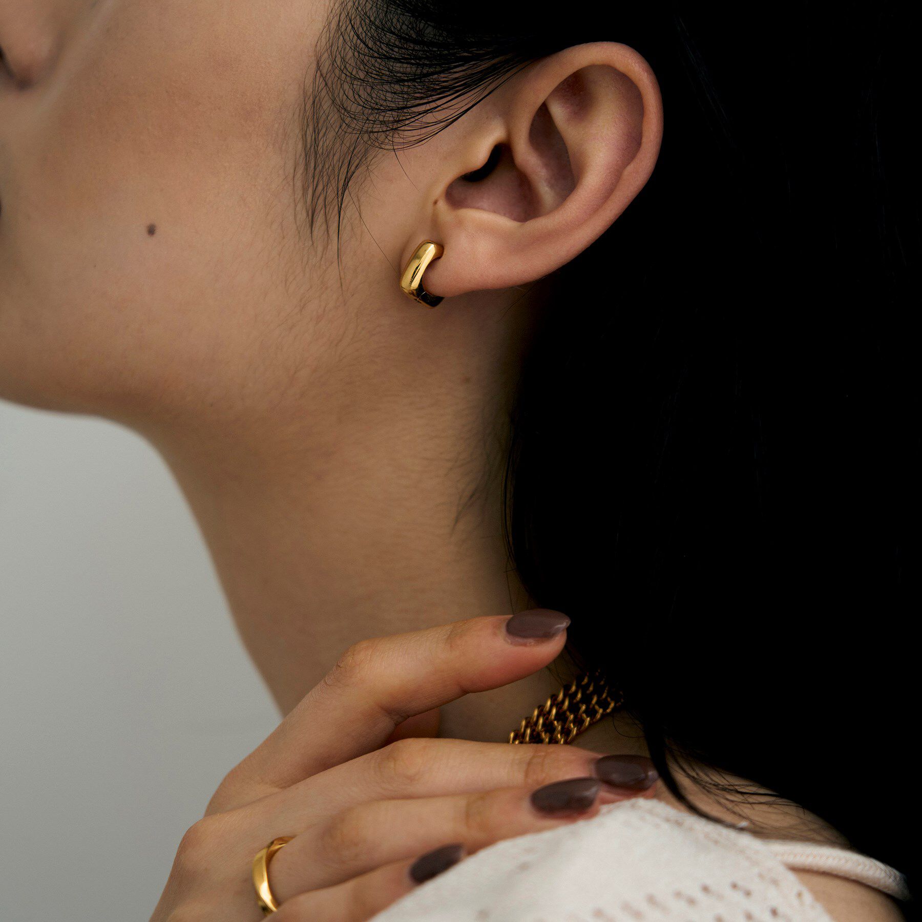 COCOSHNIK ONKITSCH「シルバー ハギーイヤリング スクエア GP」|イヤリング|