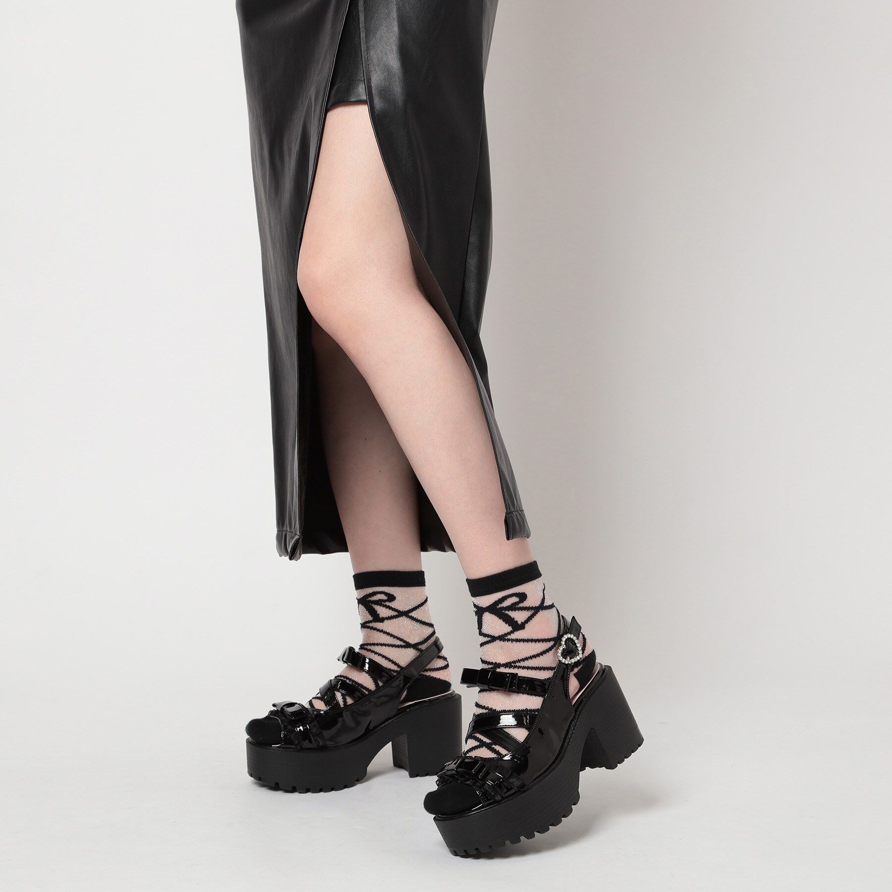 csT&P「厚底レース付きリボンベルトサンダル」|サンダル|