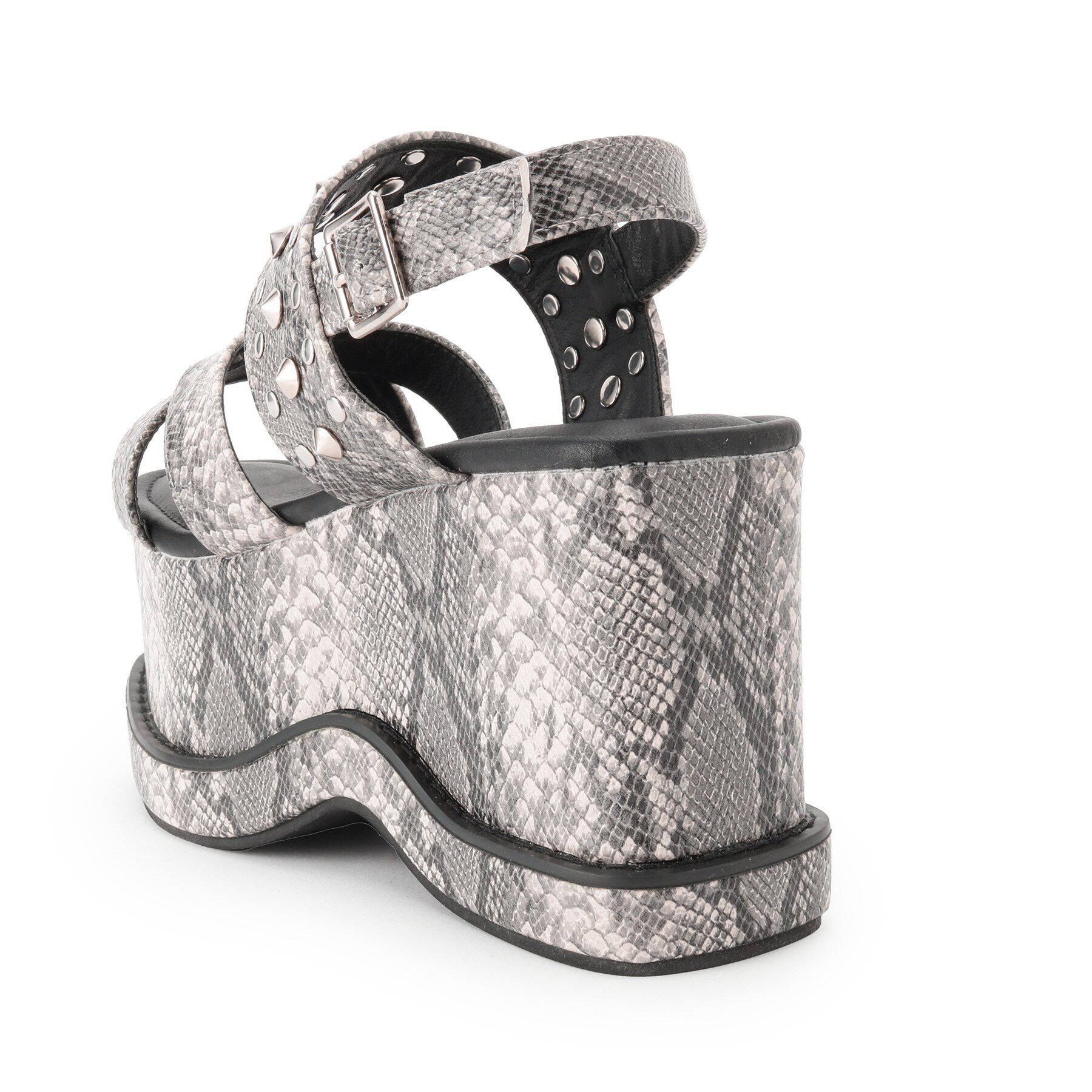 csT&P「厚底スタッズ付きサンダル」|サンダル|