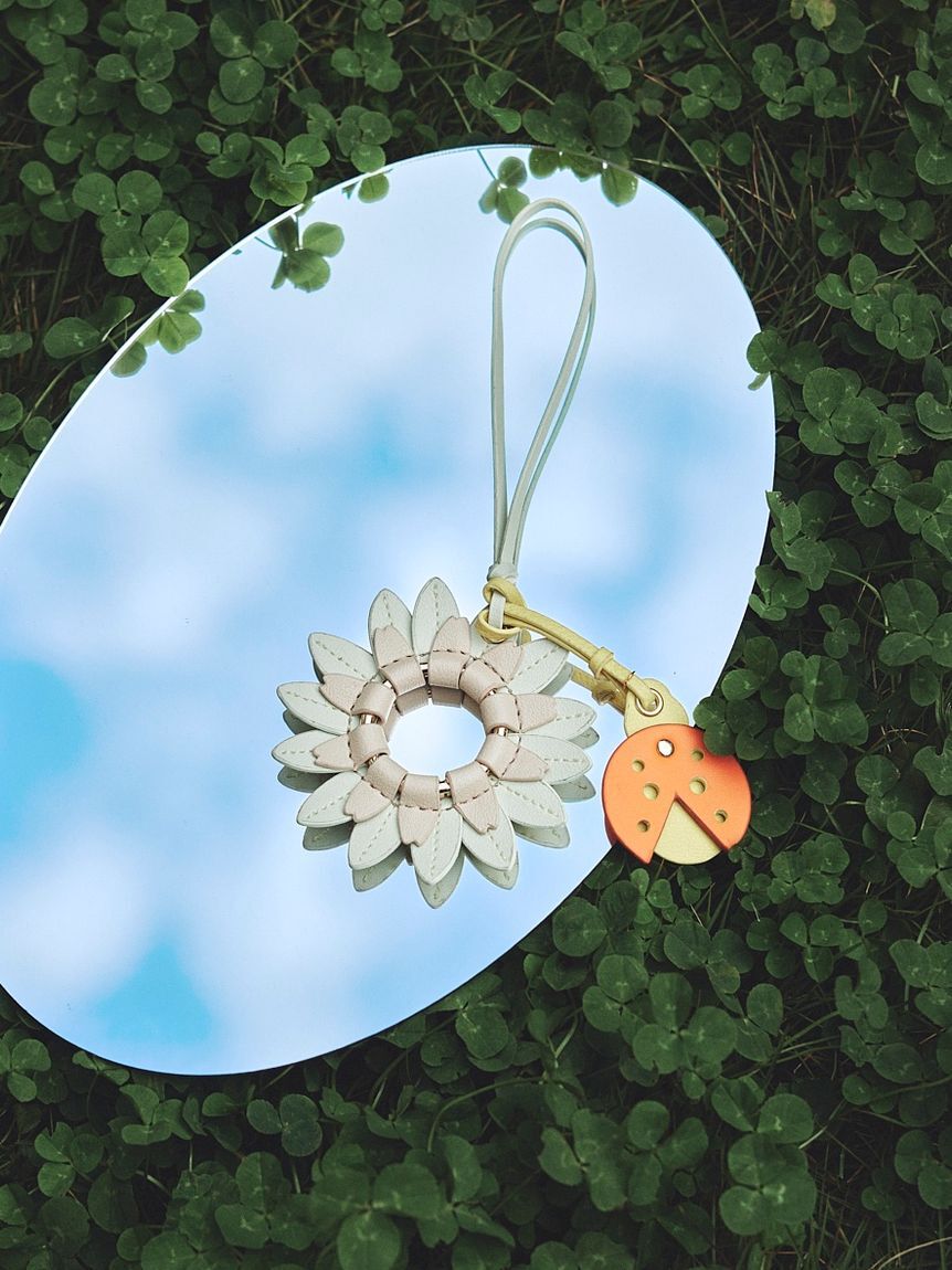 FRAY I.D「ブルーム&ウィングスチャーム」|キーケース|