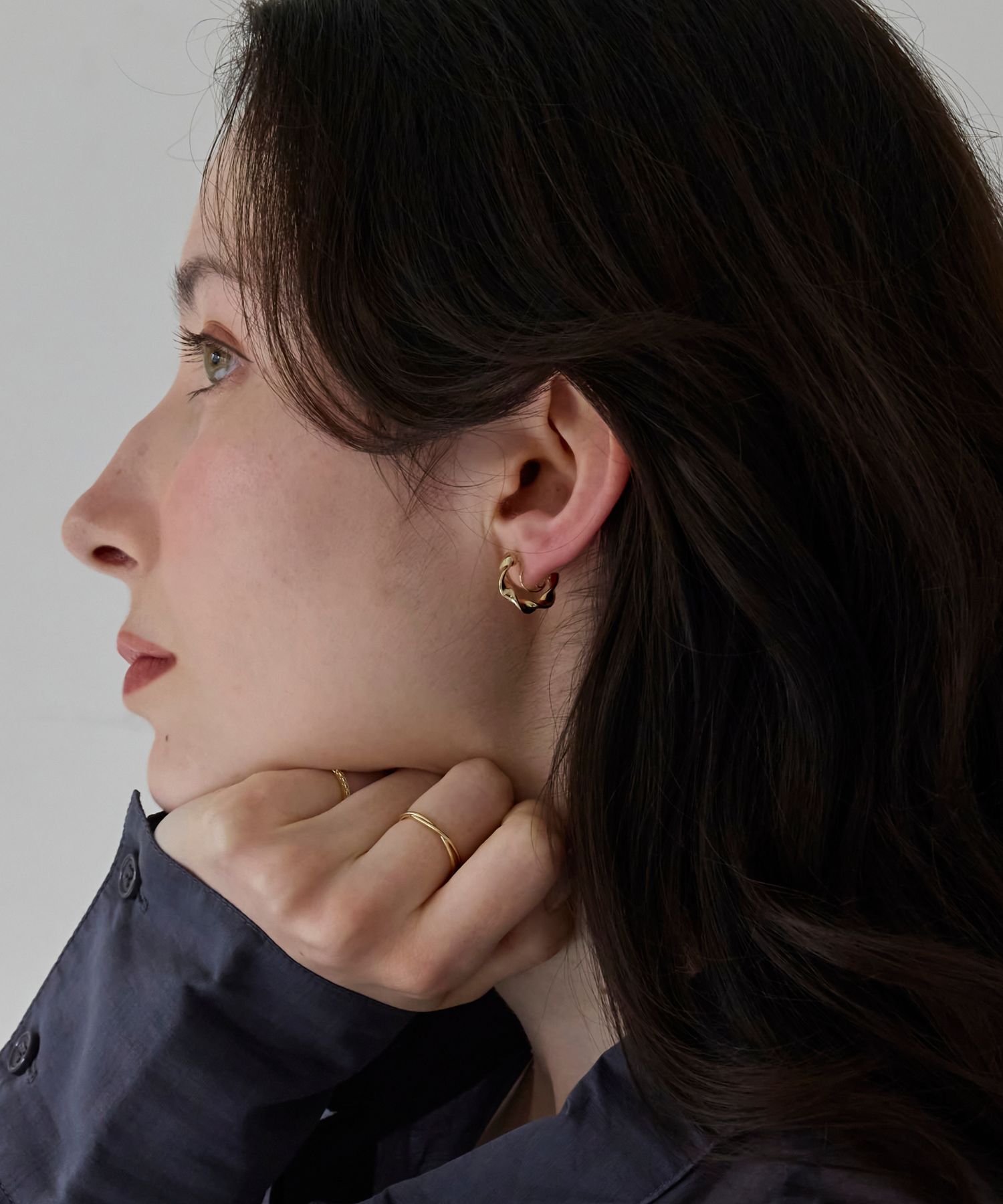 Phoebe「【金属アレルギー対応/痛くないシリーズ】メタルループフィットイヤリング　ゴールド」|イヤリング|