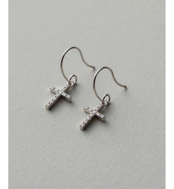 ete「PT900 クロス ダイヤモンド ピアス」|ピアス|