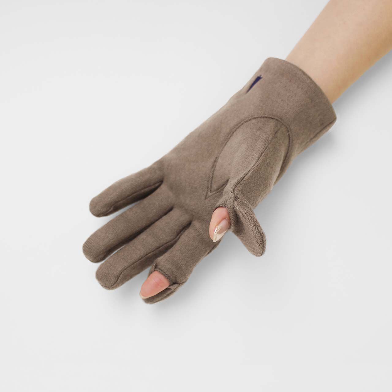 BACKYARD FAMILY「クロダ 手袋 レディース 通販 グローブ 手ぶくろ 暖かい かわいい 刺繍 スマートフォン対応」|手袋|