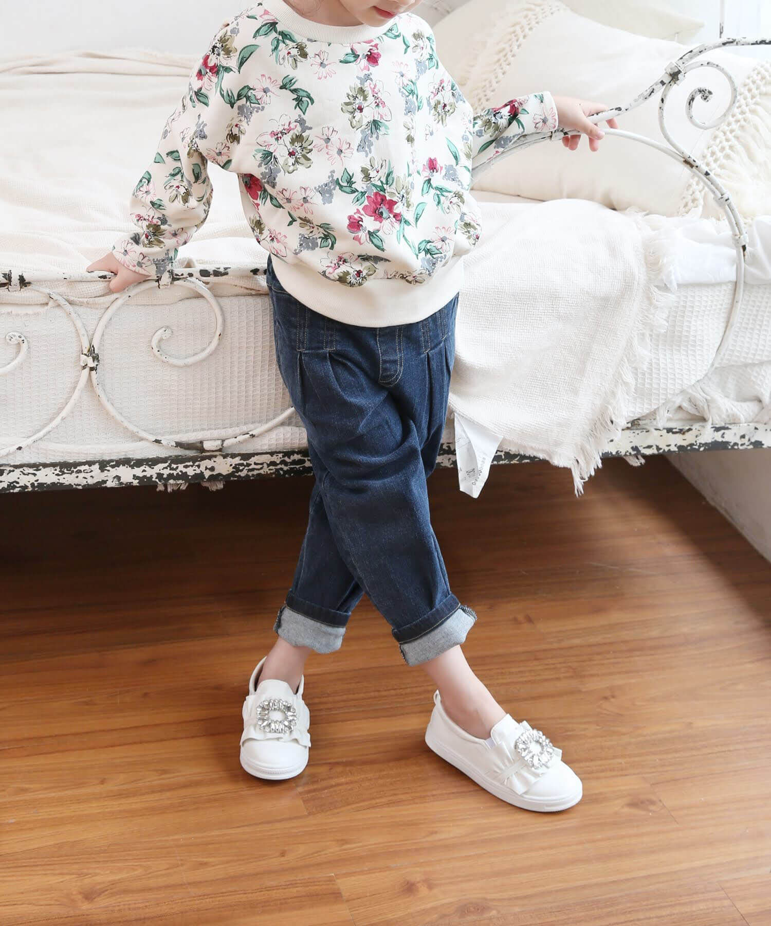 BACKYARD FAMILY「キッズ スリッポン 女の子 通販 紐なしスニーカー 57062202 白 ホワイト ビジュー」|スリッポン|