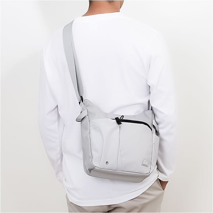 BACKYARD FAMILY「MADDEN EQUIPMENT ショルダーバッグ EQPK-03 通販 ショルダーバック」|ショルダー・メッセンジャー|