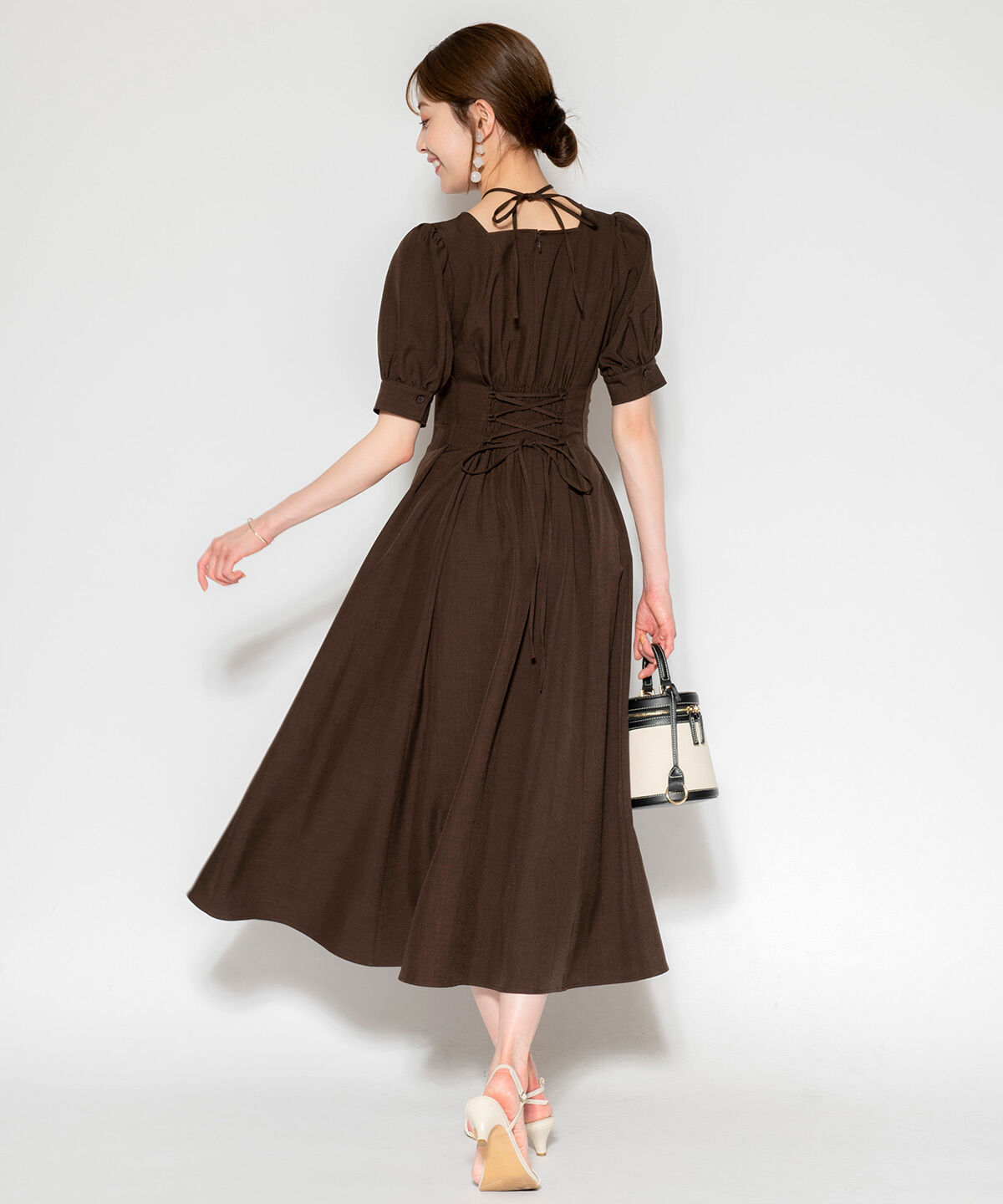 アンドクチュール「ウエストタックホルターリボン半袖ワンピース」|ワンピース|