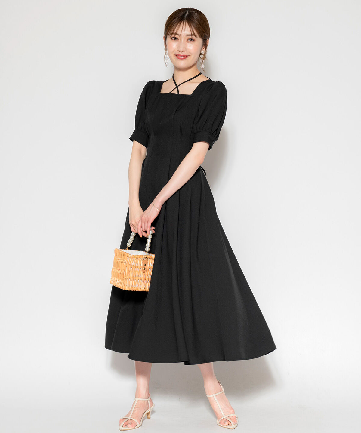 アンドクチュール「ウエストタックホルターリボン半袖ワンピース」|ワンピース|ブラック