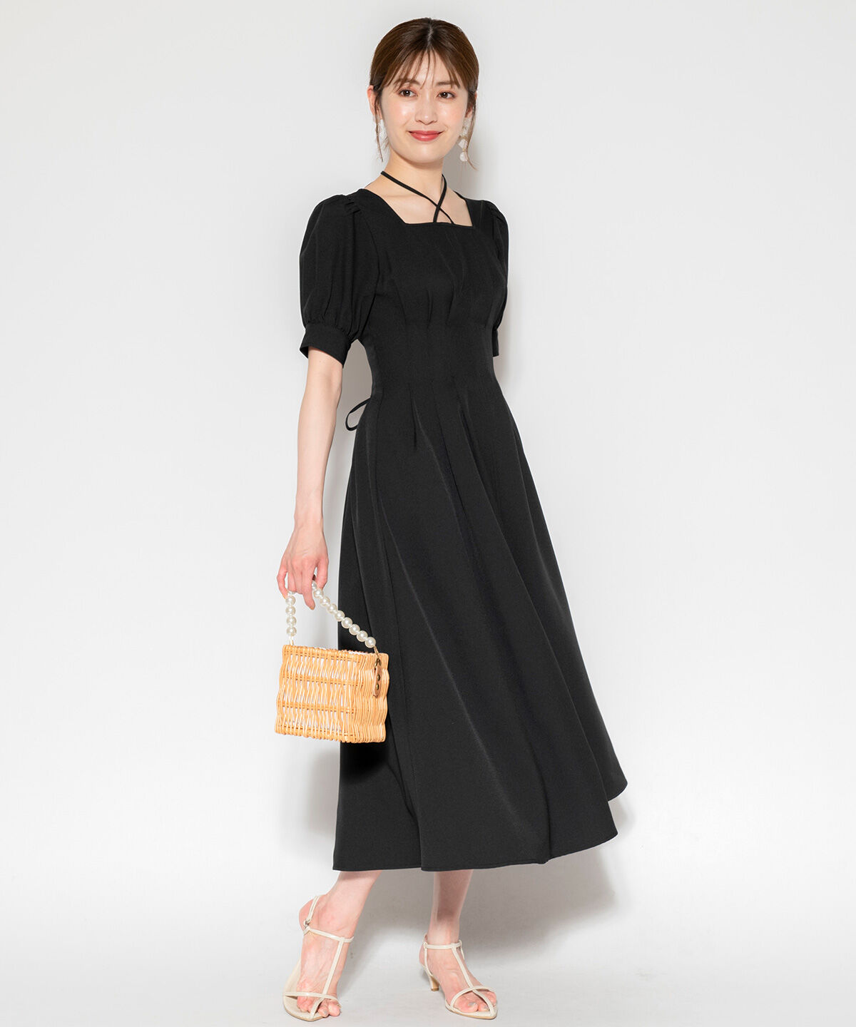 アンドクチュール「ウエストタックホルターリボン半袖ワンピース」|ワンピース|