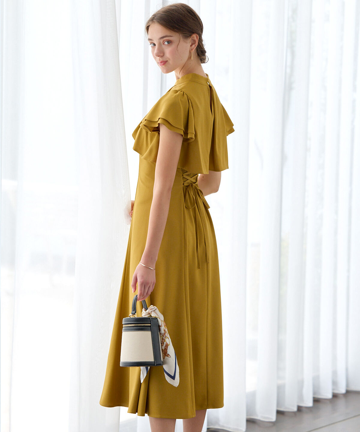 アンドクチュール「フリルケープ風ワンピース」|ワンピース|