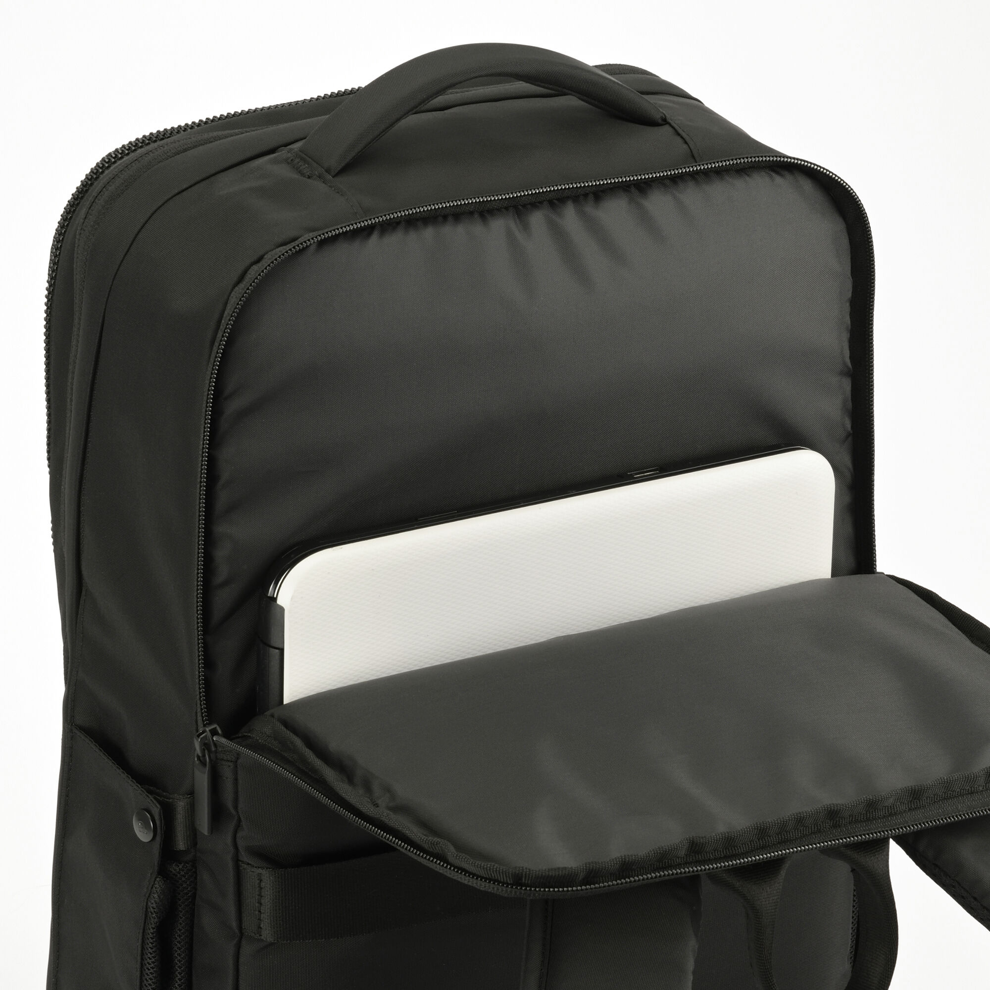 ace.「ace./エース ネフィル ビジネスリュック B4サイズ 15.6インチPC収納  2気室 エキスパンド 20092」|リュック|