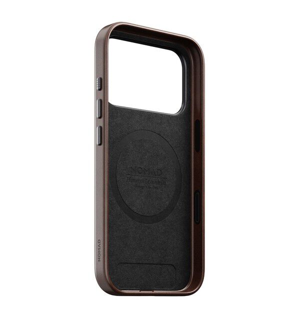 BEAMS「NOMAD / Traditional Leather Case iPhone17 Pro ケース」|モバイルケース|