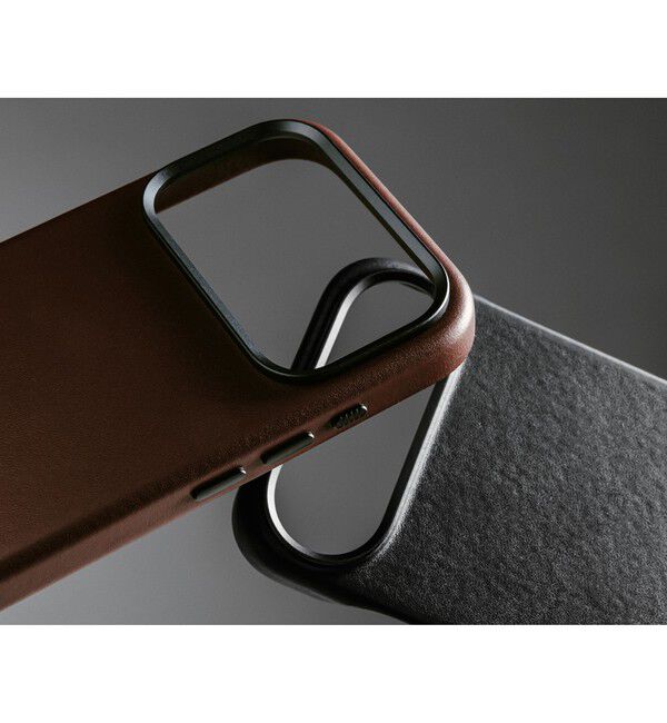 BEAMS「NOMAD / Traditional Leather Case iPhone17 Pro ケース」|モバイルケース|