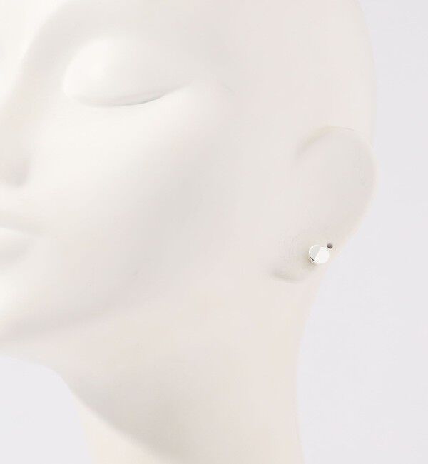 TOMORROWLAND GOODS「BULBS Olea chimanimani ラウンドプレート シルバーピアス」|ピアス|