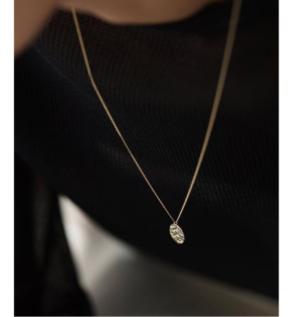 Lilas by Spick&Span「10mmオーバルテクスチャーモチーフ50cmネックレス K10」|ネックレス|