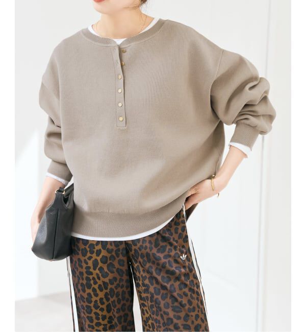 新色有り / 追加》メタルボタンヘンリーネックニット（Spick and Span