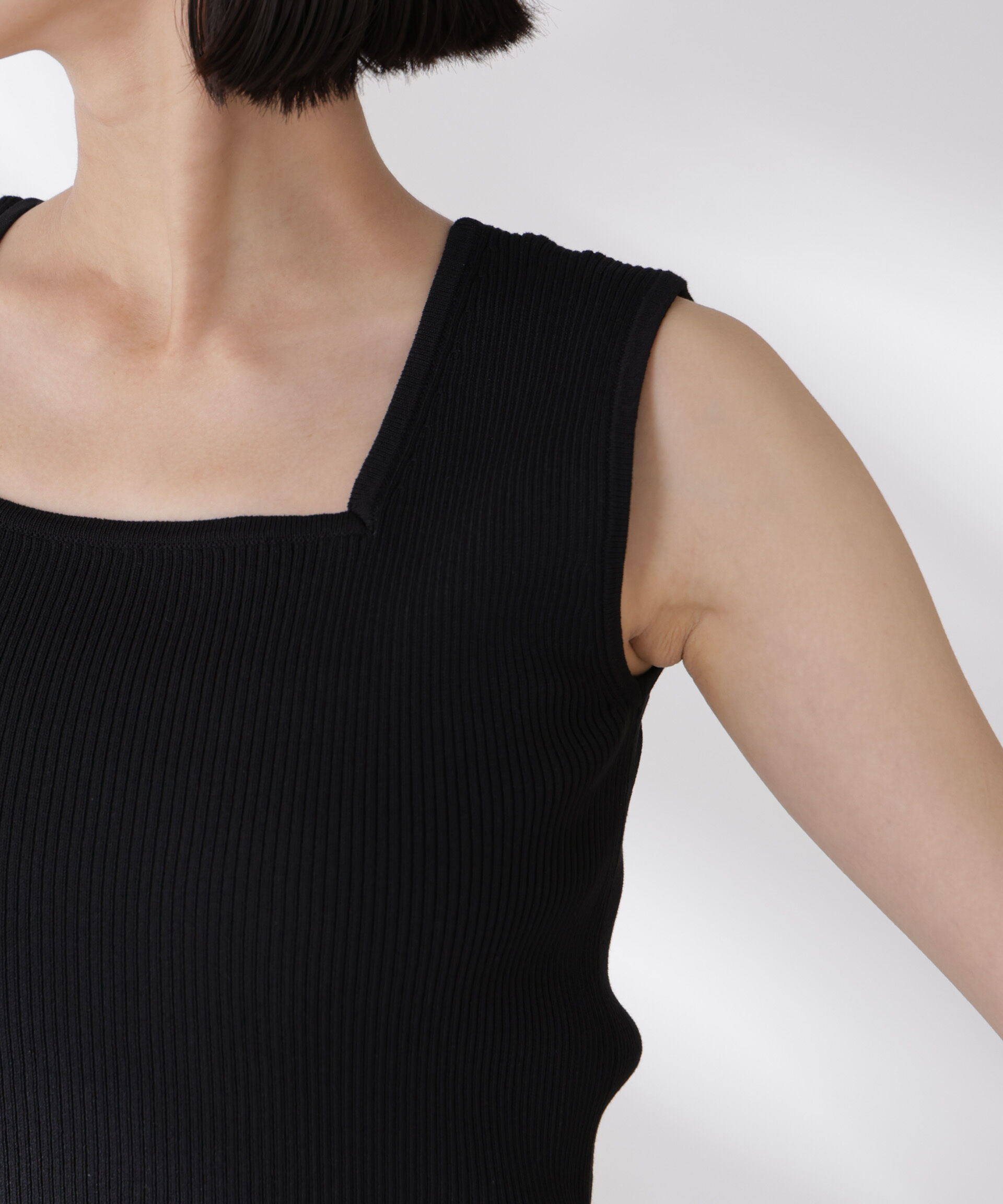 nano･universe「前後2wayスクエア＆クルーネックリブニットタンクトップ」|ニット・セーター|