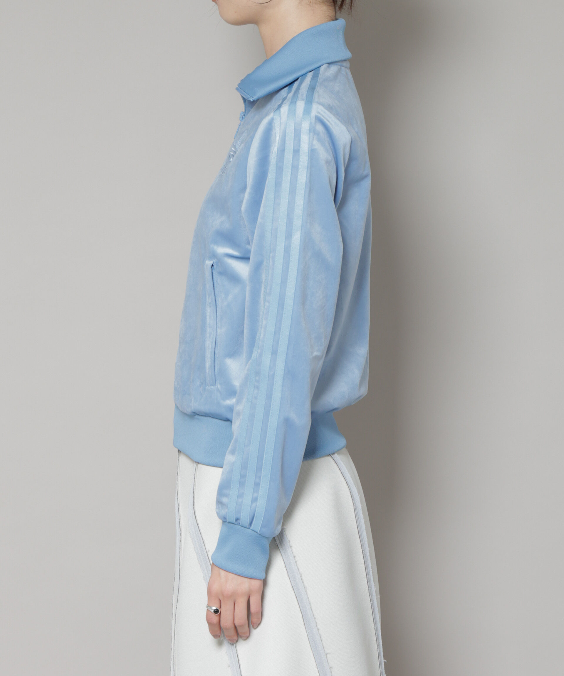 nano･universe「adidas/VELVET TRACK JAKET ASH BLUE」|テーラードジャケット|