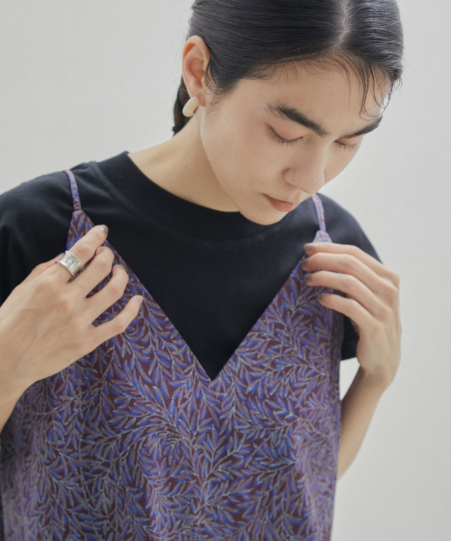 SALON adam et rope'「【LIBERTY】【セットアップ対応・洗える】リバティプリントバックスリットキャミソール」|キャミソール|