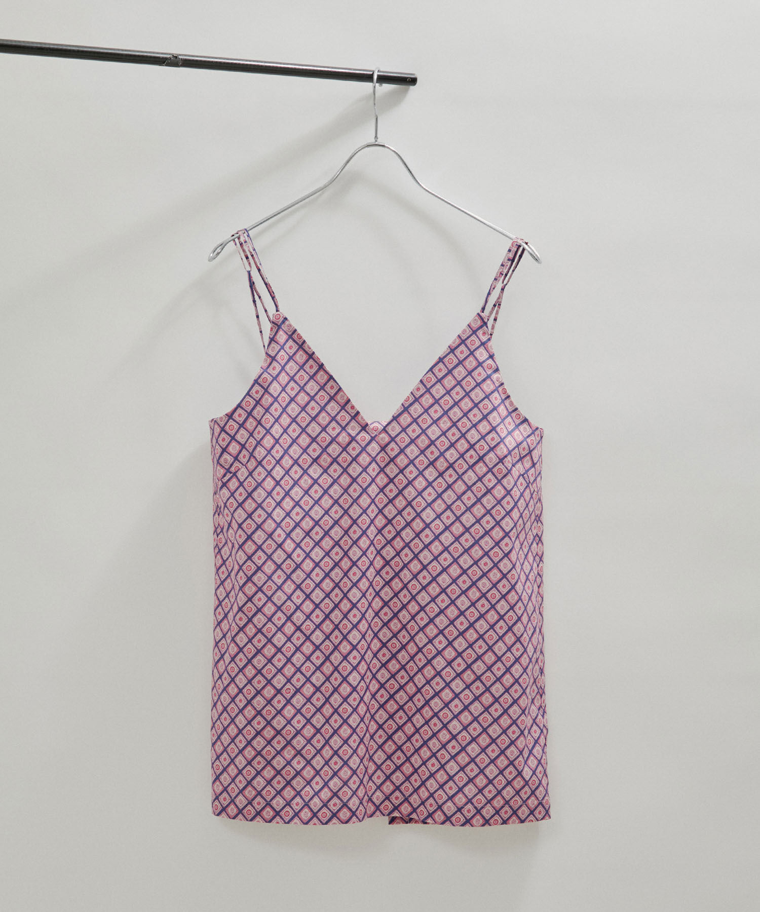 SALON adam et rope'「【LIBERTY】【セットアップ対応・洗える】リバティプリントバックスリットキャミソール」|キャミソール|