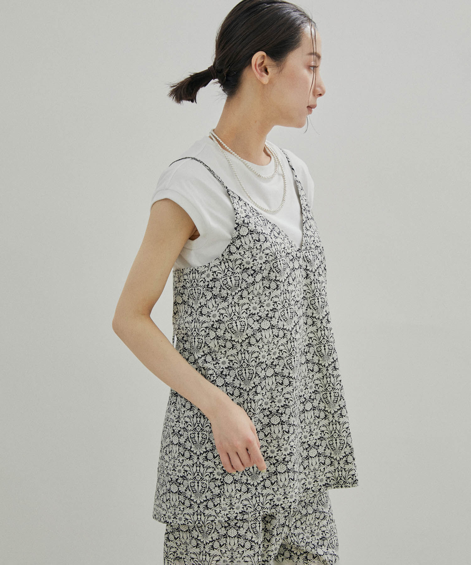 SALON adam et rope'「【LIBERTY】【セットアップ対応・洗える】リバティプリントバックスリットキャミソール」|キャミソール|