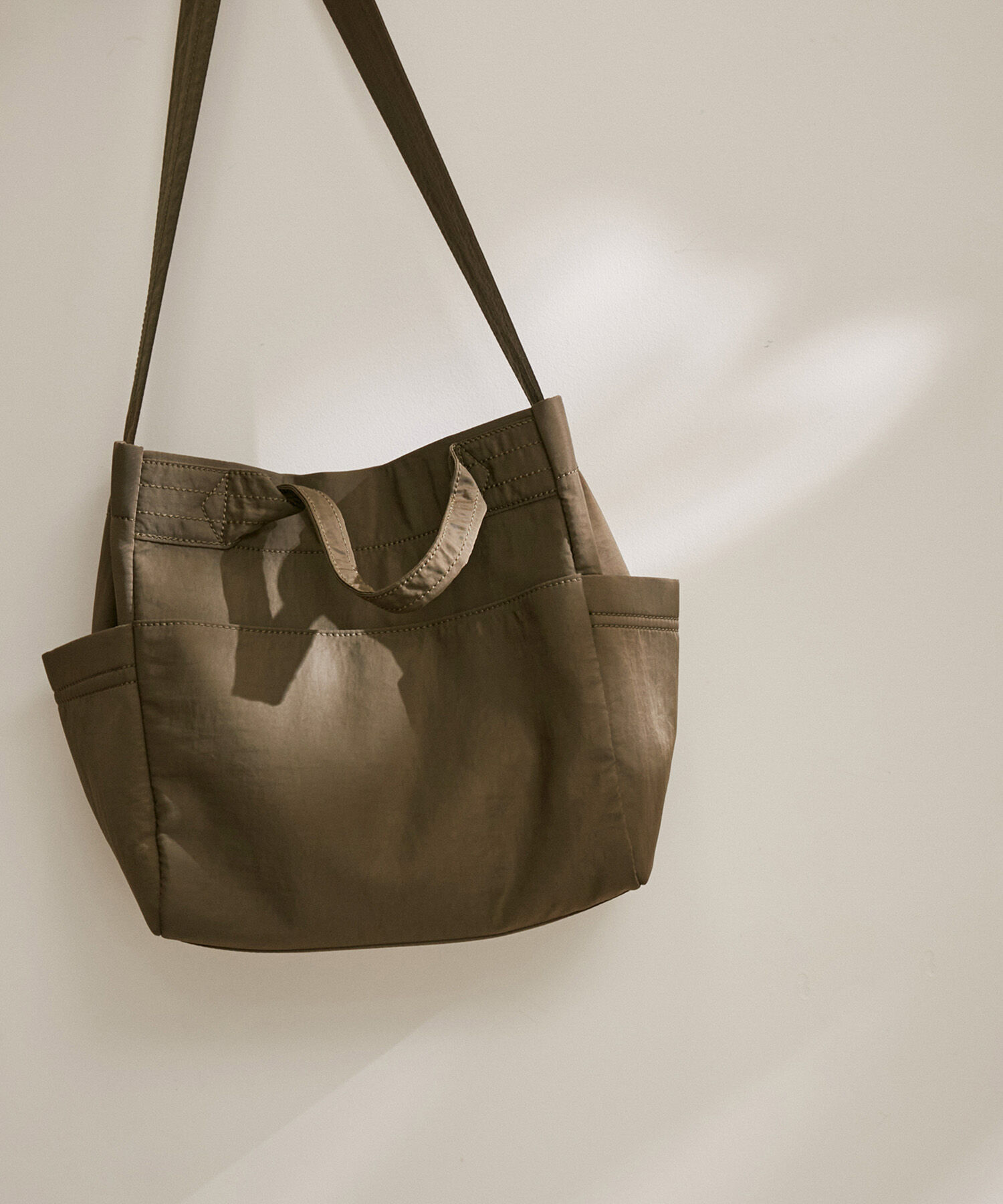 SALON adam et rope'「【WEB限定】[ユニセックスで使える・撥水加工]ナイロンマルチウェイトート+保冷バッグセット」|トートバッグ|カーキ(36)