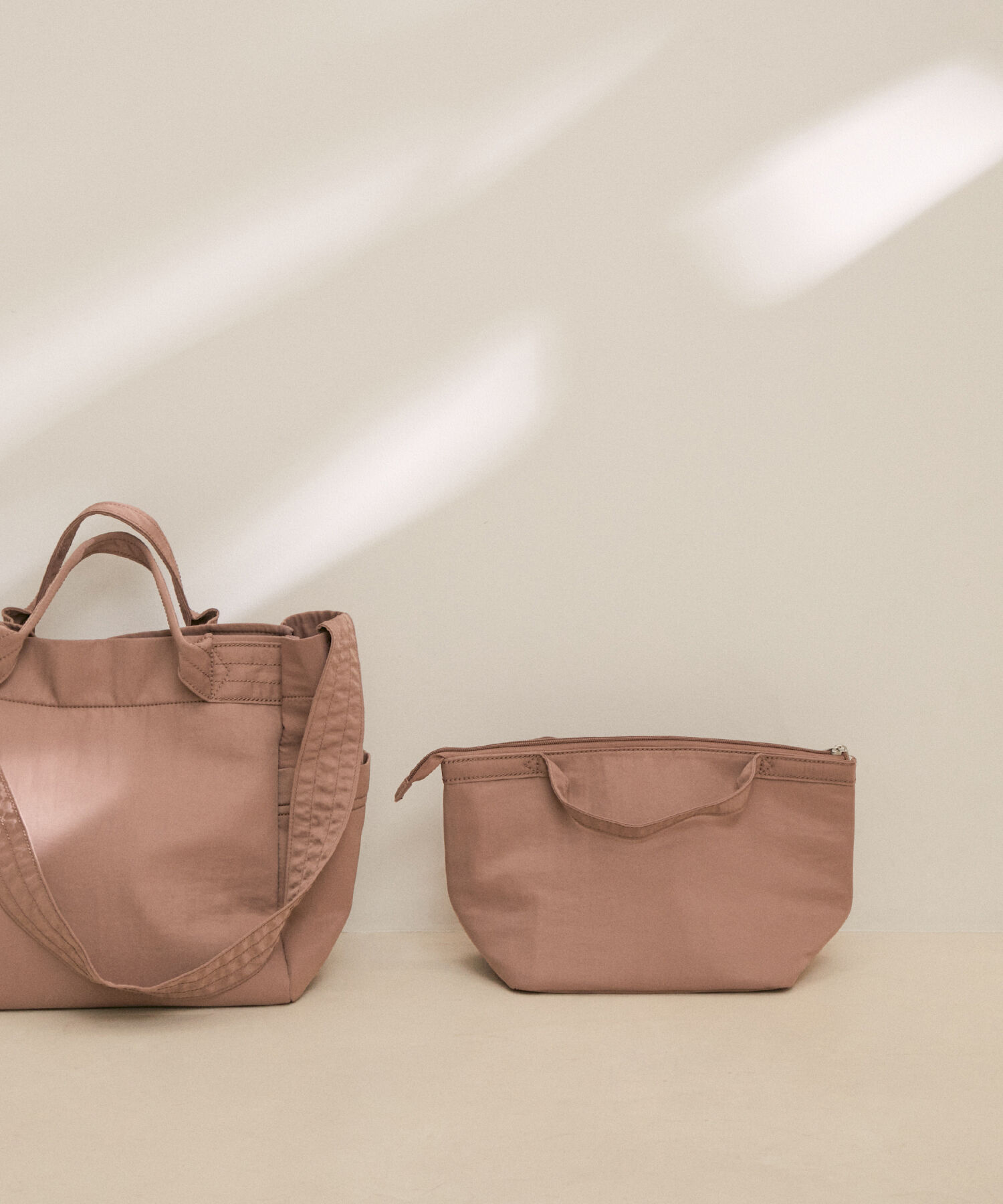 SALON adam et rope'「【WEB限定】[ユニセックスで使える・撥水加工]ナイロンマルチウェイトート+保冷バッグセット」|トートバッグ|