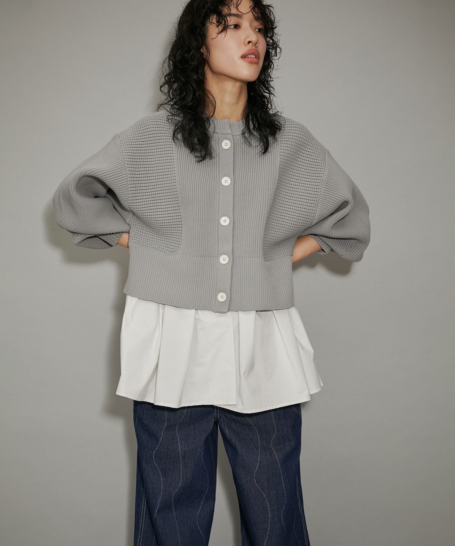 ADAM ET ROPE'「【サステナブル・WEB限定】ペプラムコンビニットカーディガン」|カーディガン|