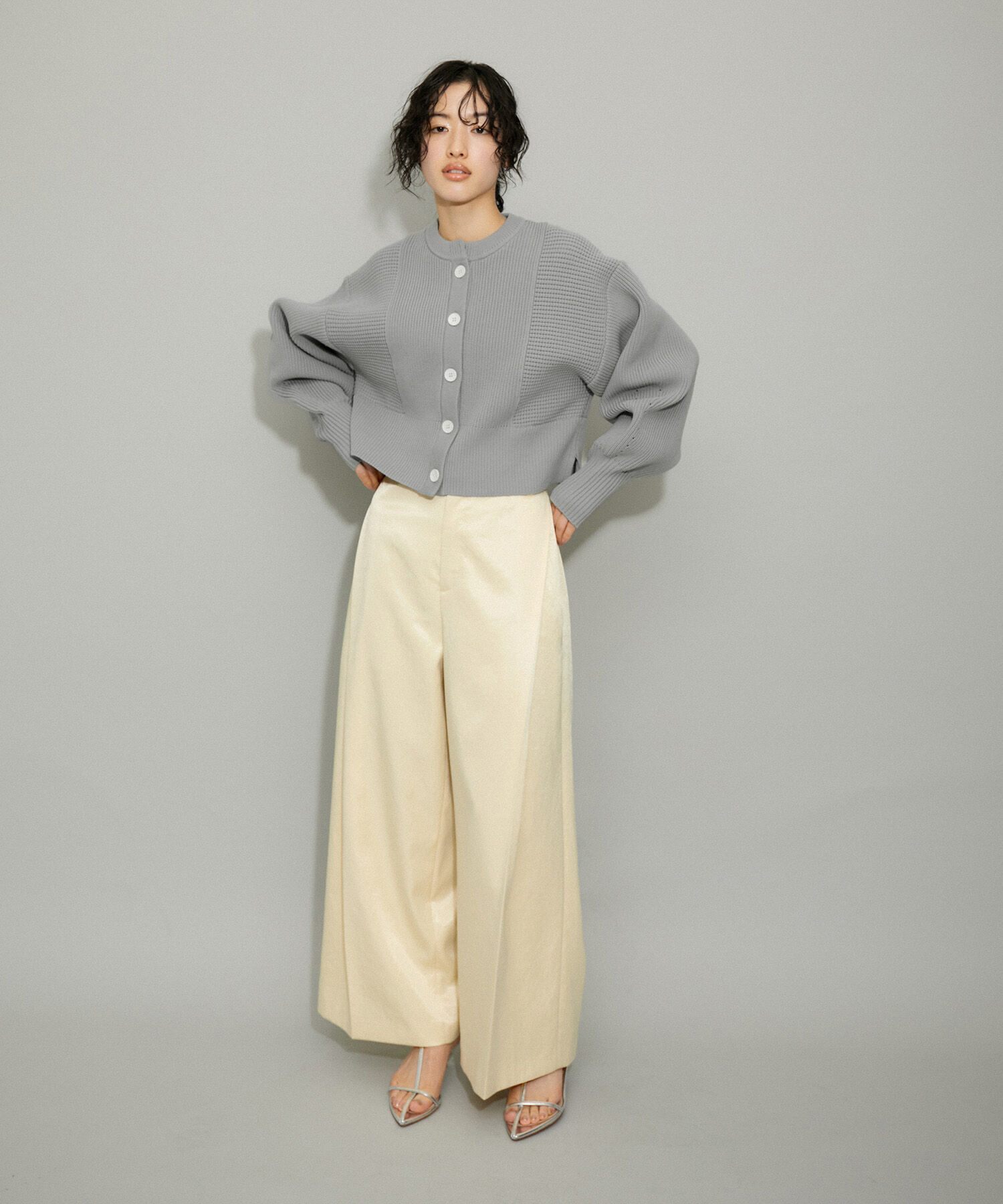 ADAM ET ROPE'「【サステナブル・WEB限定】ペプラムコンビニットカーディガン」|カーディガン|