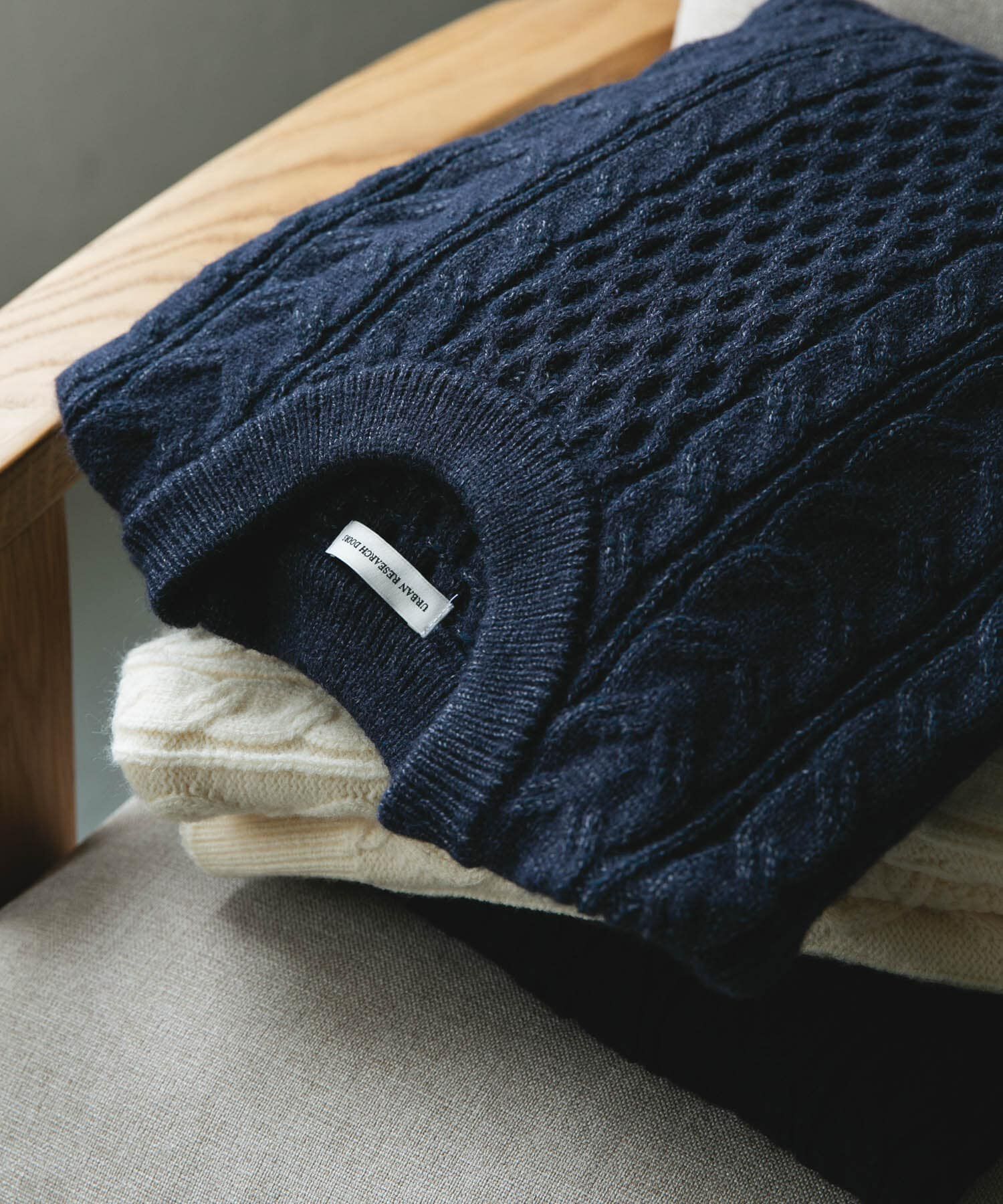 URBAN RESEARCH DOORS「アランニットクルーネックプルオーバー」|ニット・セーター|ネイビー