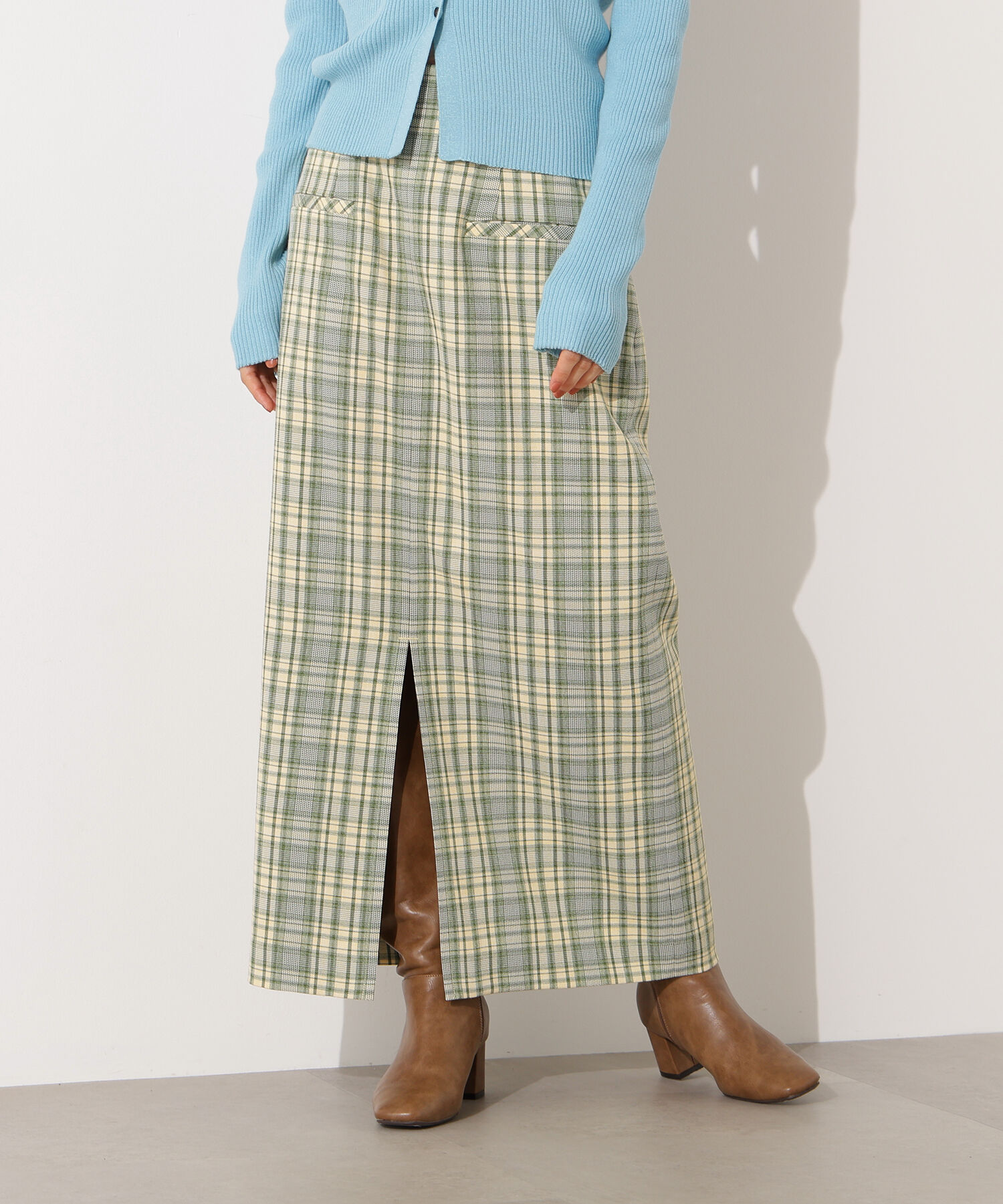  「ﾊｲｳｴｽﾄﾁｪｯｸﾅﾛｰｽｶｰﾄ《ﾌﾞﾗｳﾝ系:LUMINE･LUCUA･official s」|スカート|