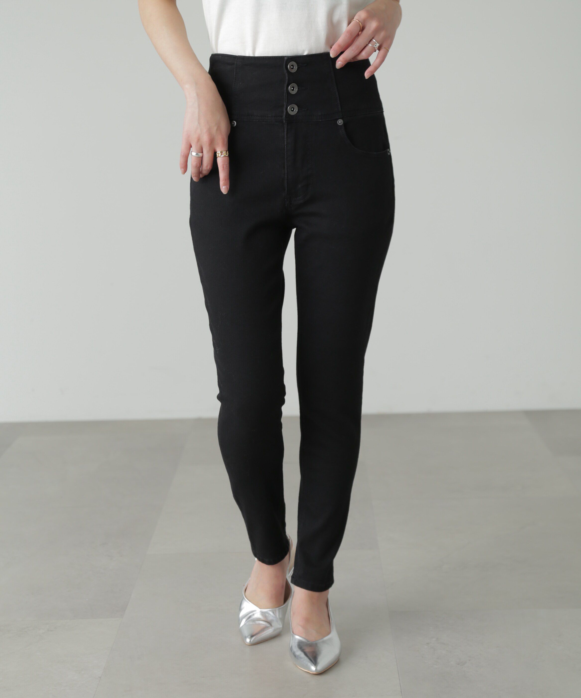  「ハイウエストボタンフライスキニーデニムパンツ」|その他|ブラックデニ 1