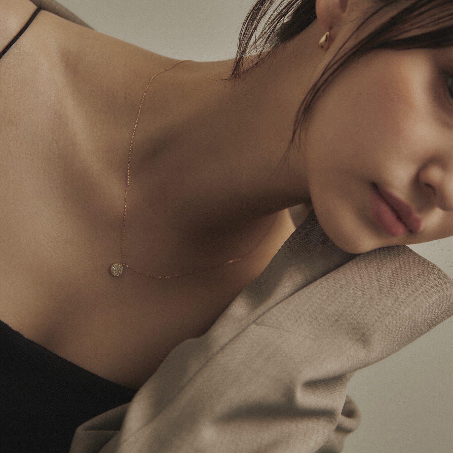 COCOSHNIK「K18ダイヤモンド ランダムパヴェ ラウンドネックレス」|ネックレス|