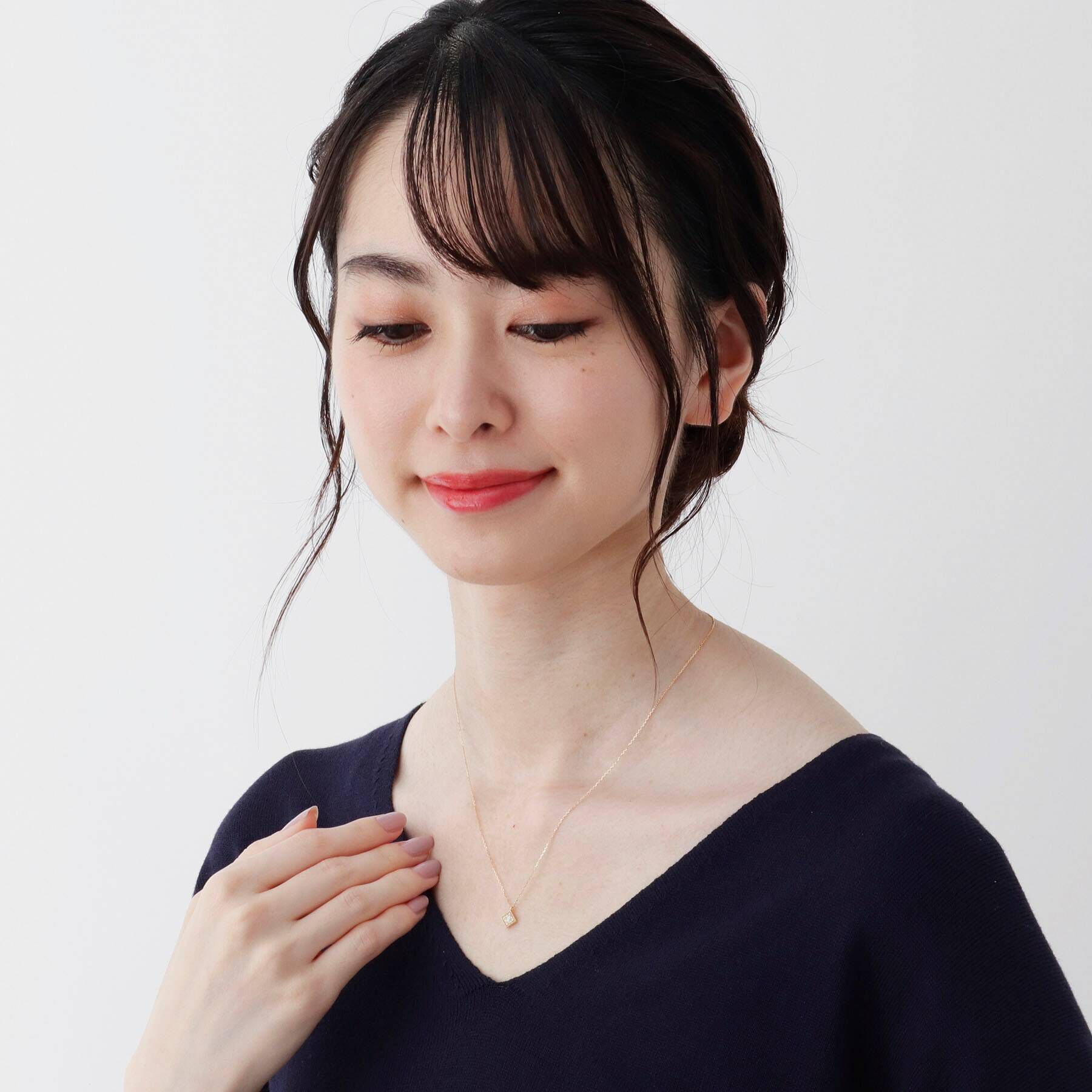 COCOSHNIK「K10ダイヤモンド バゲットカット1石パヴェ スクエアネックレス」|ネックレス|