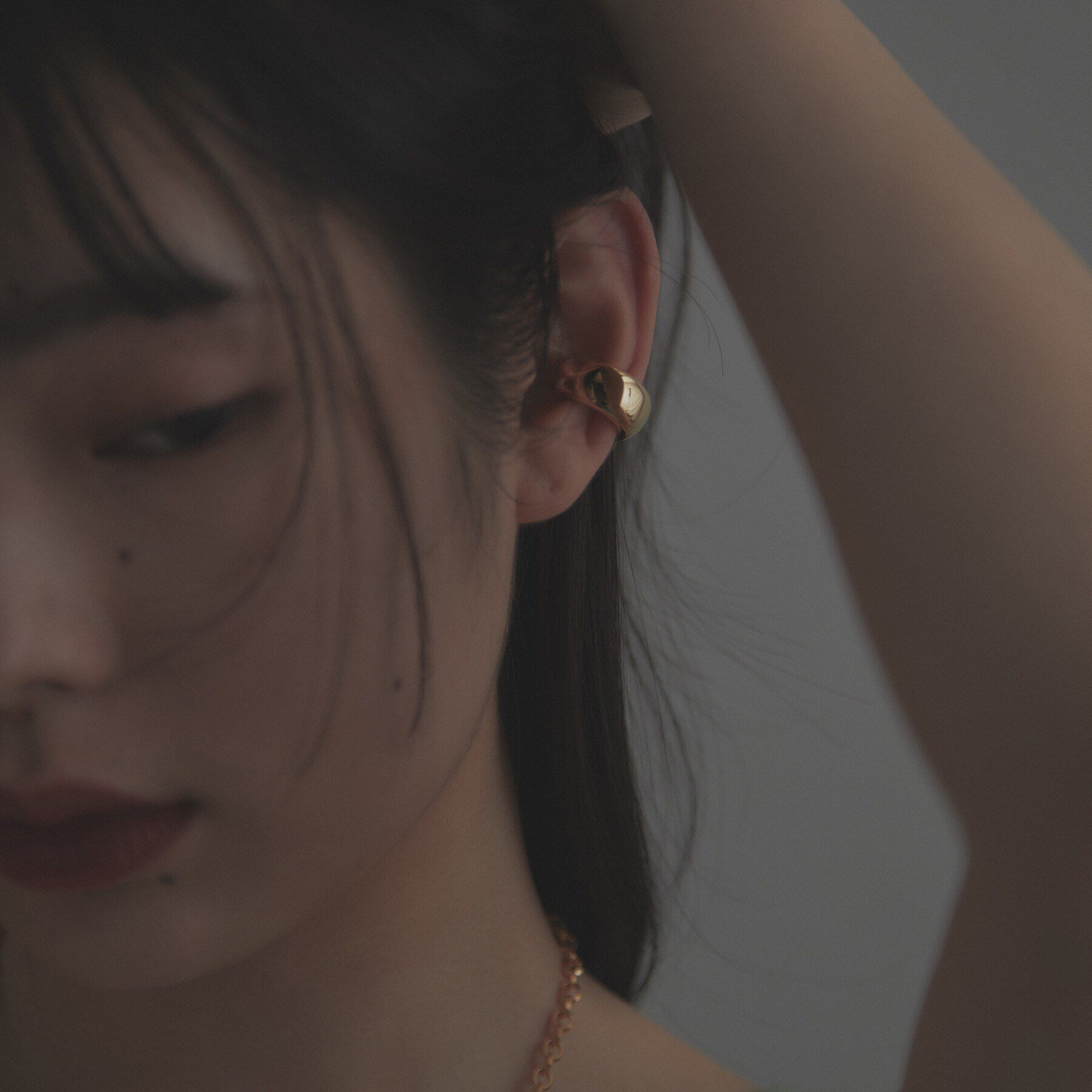 COCOSHNIK ONKITSCH「シルバー ホロウイヤーカフ ワイドフープ GP」|イヤリング|