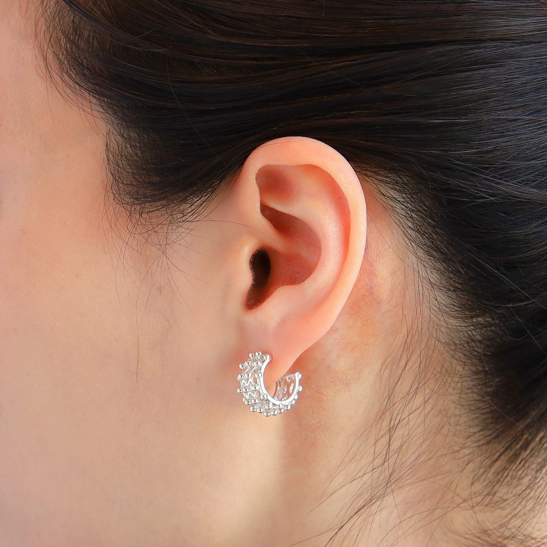 COCOSHNIK ONKITSCH「シルバー スモールフープ ボールメッシュ ピアス」|ピアス|